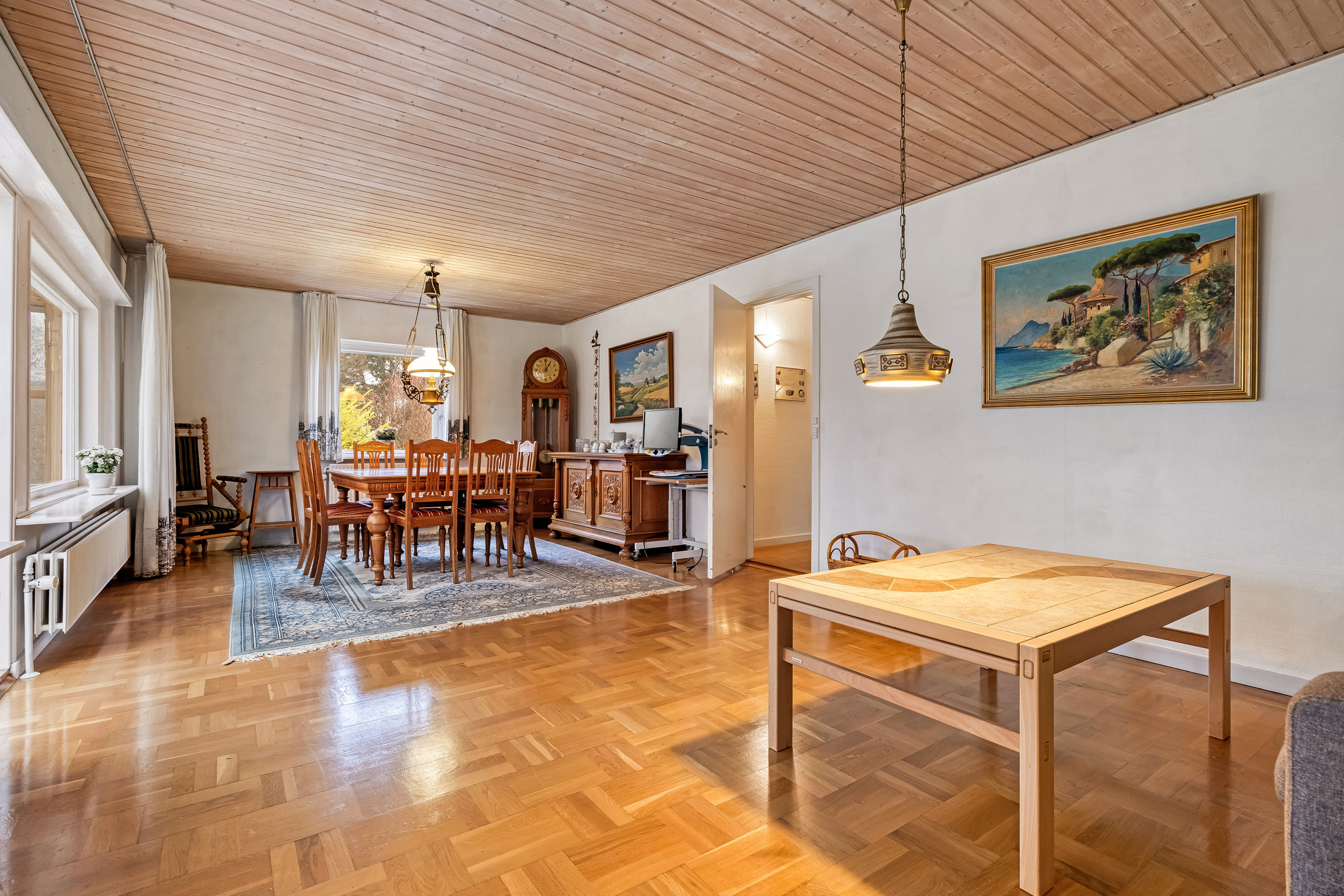 Fremhævet stue billede i fuldskærmstilstand. Billede af Rostgårdsvej 15, 3250 Gilleleje