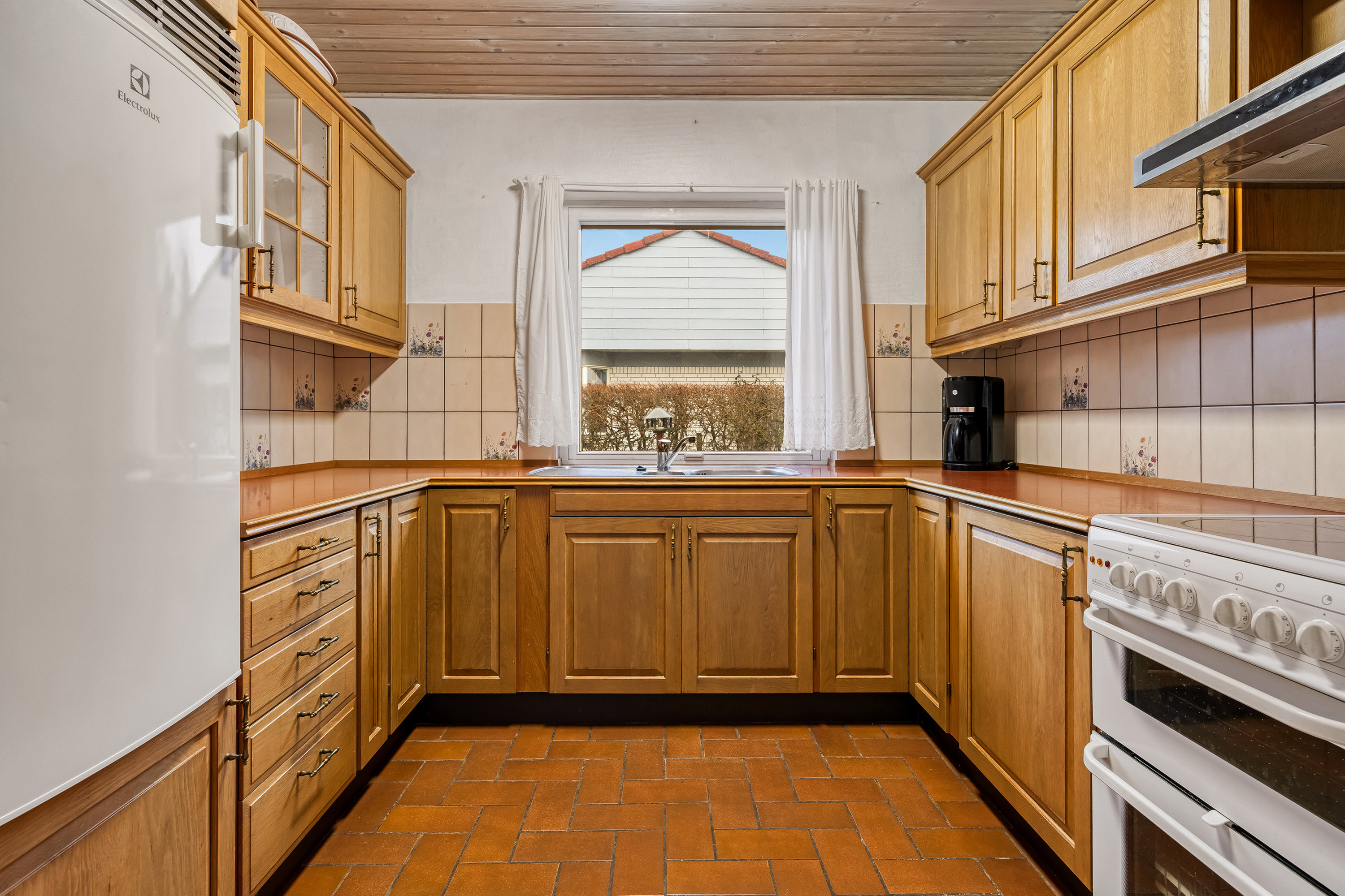 Fremhævet køkken billede i fuldskærmstilstand. Billede af Rostgårdsvej 15, 3250 Gilleleje