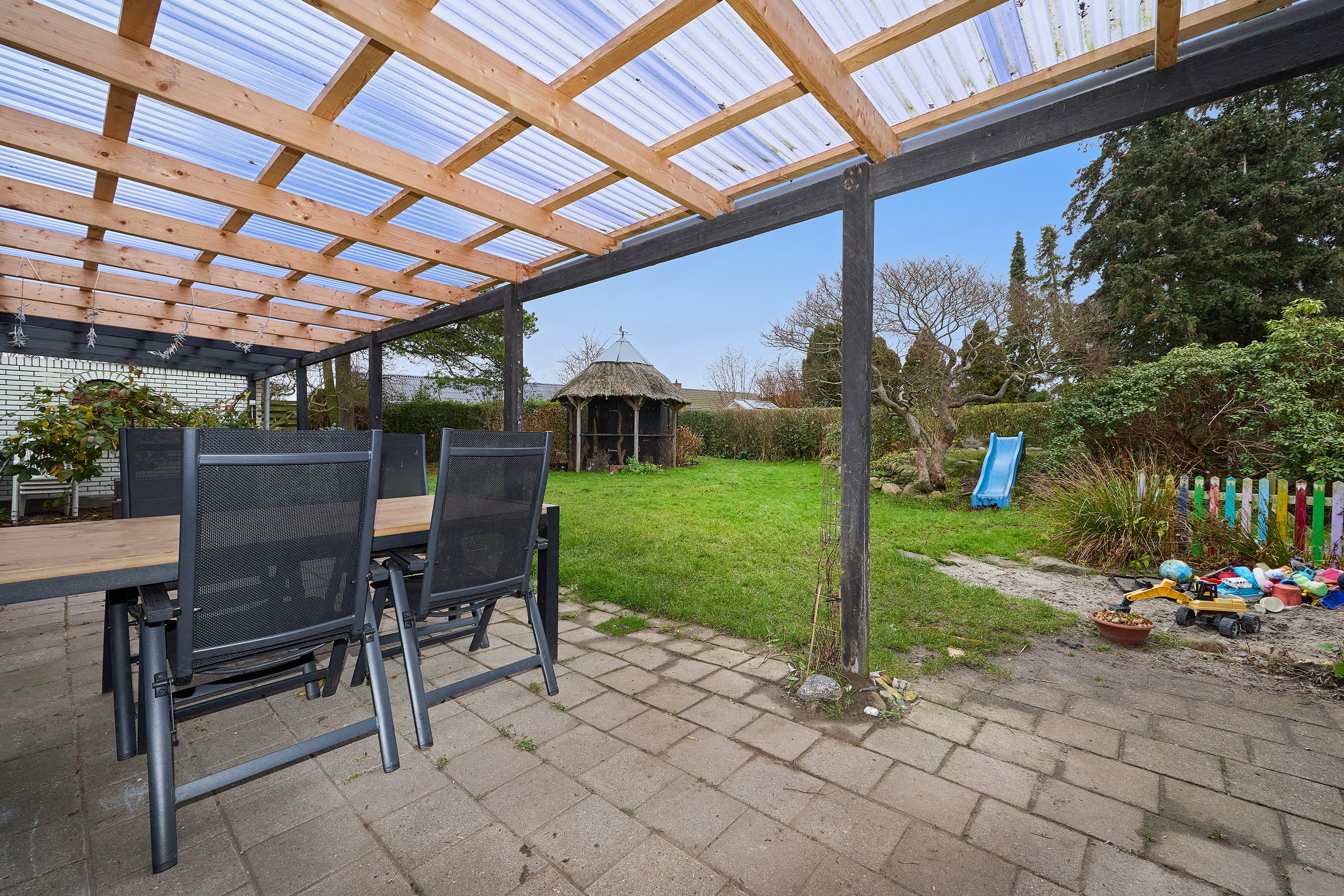 Fremhævet terrasse billede i fuldskærmstilstand. Billede af Ranunkelvej 13, 3600 Frederikssund