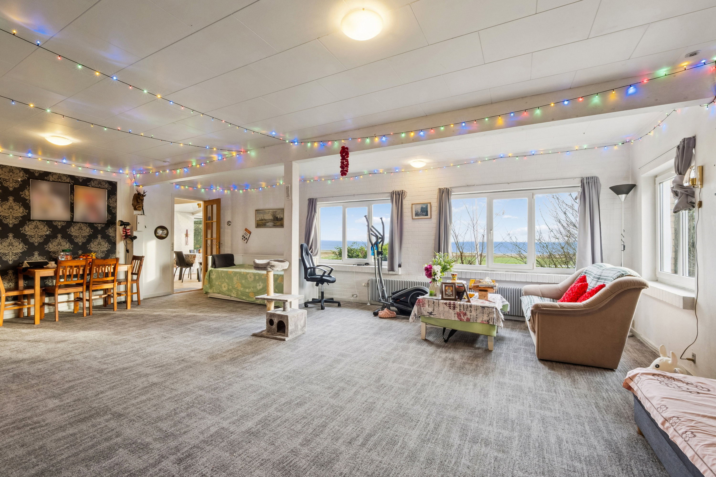 Fremhævet stue billede i fuldskærmstilstand. Billede af Bakkevænget 10, Sønder Dråby, 7900 Nykøbing M