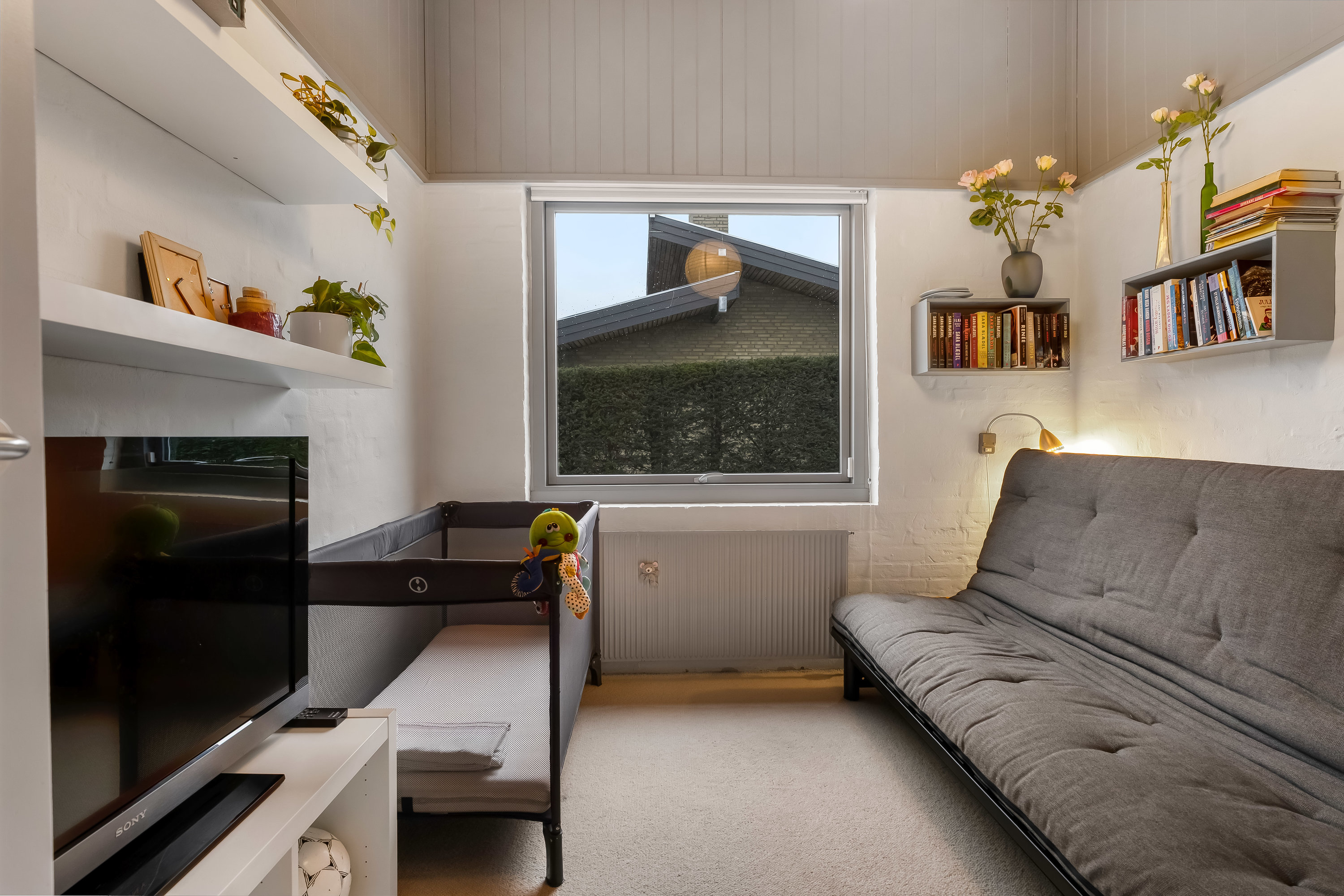 Fremhævet værelse billede i fuldskærmstilstand. Billede af Hjortespringet 1, 3400 Hillerød