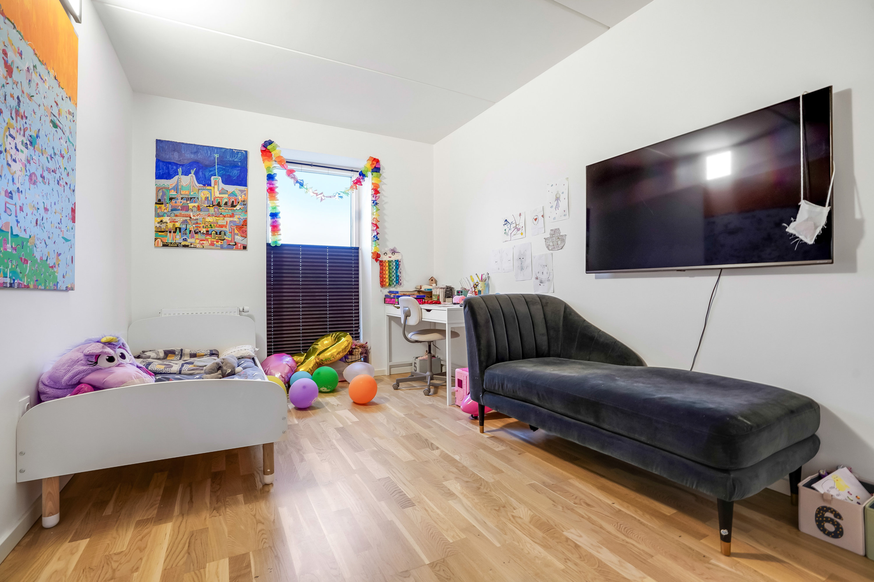 Fremhævet værelse billede i fuldskærmstilstand. Billede af Østre Stationsvej 37L, st.. 1., 5000 Odense C