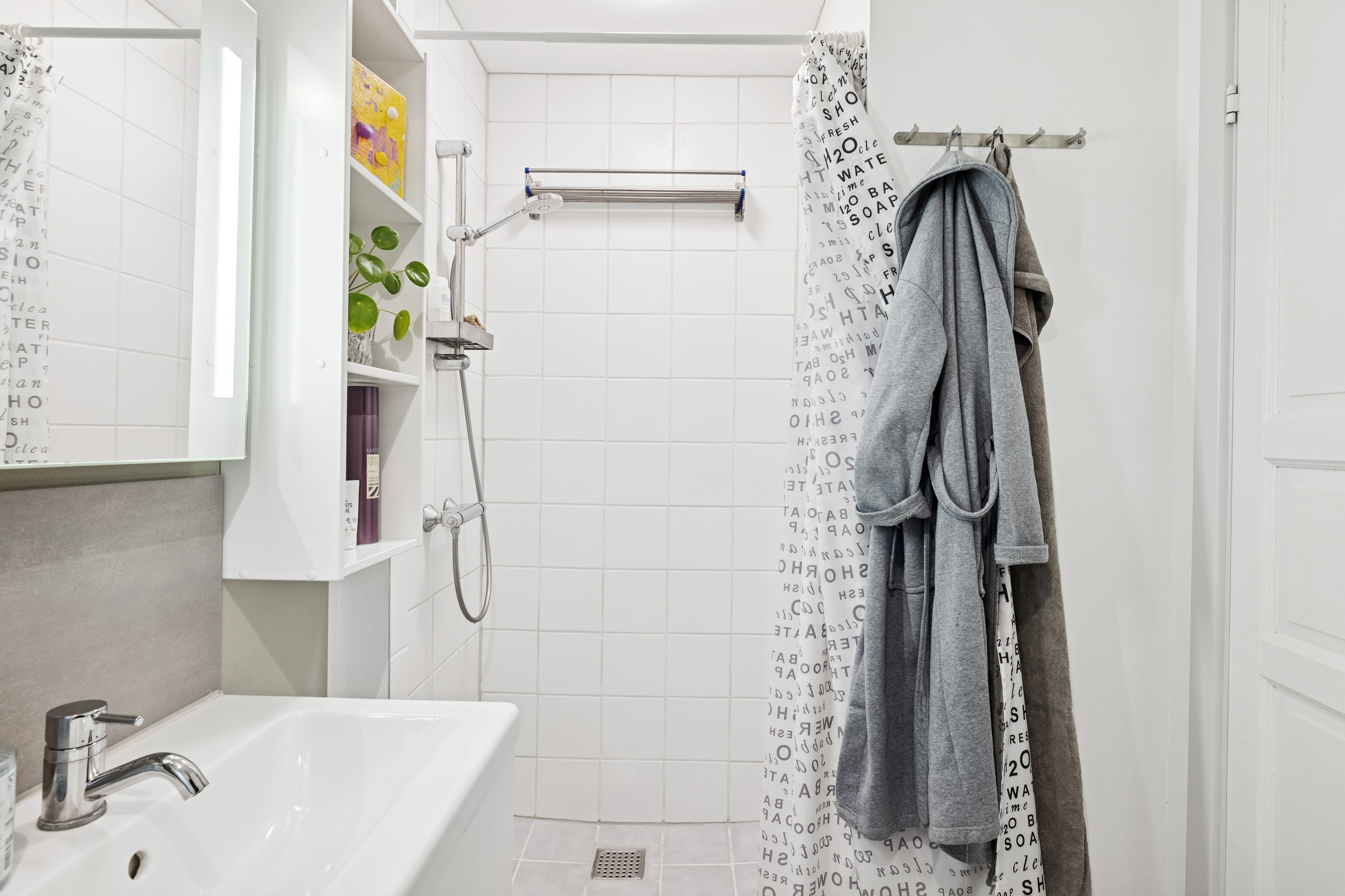 Fremhævet badeværelse billede i fuldskærmstilstand. Billede af Rosmarinvej 26A, 8800 Viborg