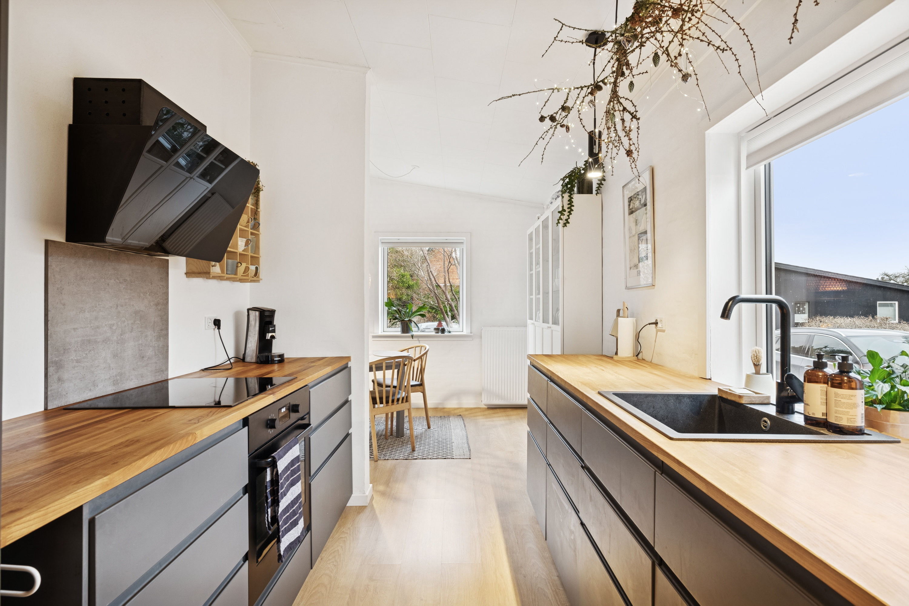 Fremhævet køkken billede i fuldskærmstilstand. Billede af Poppelvej 8, 8800 Viborg