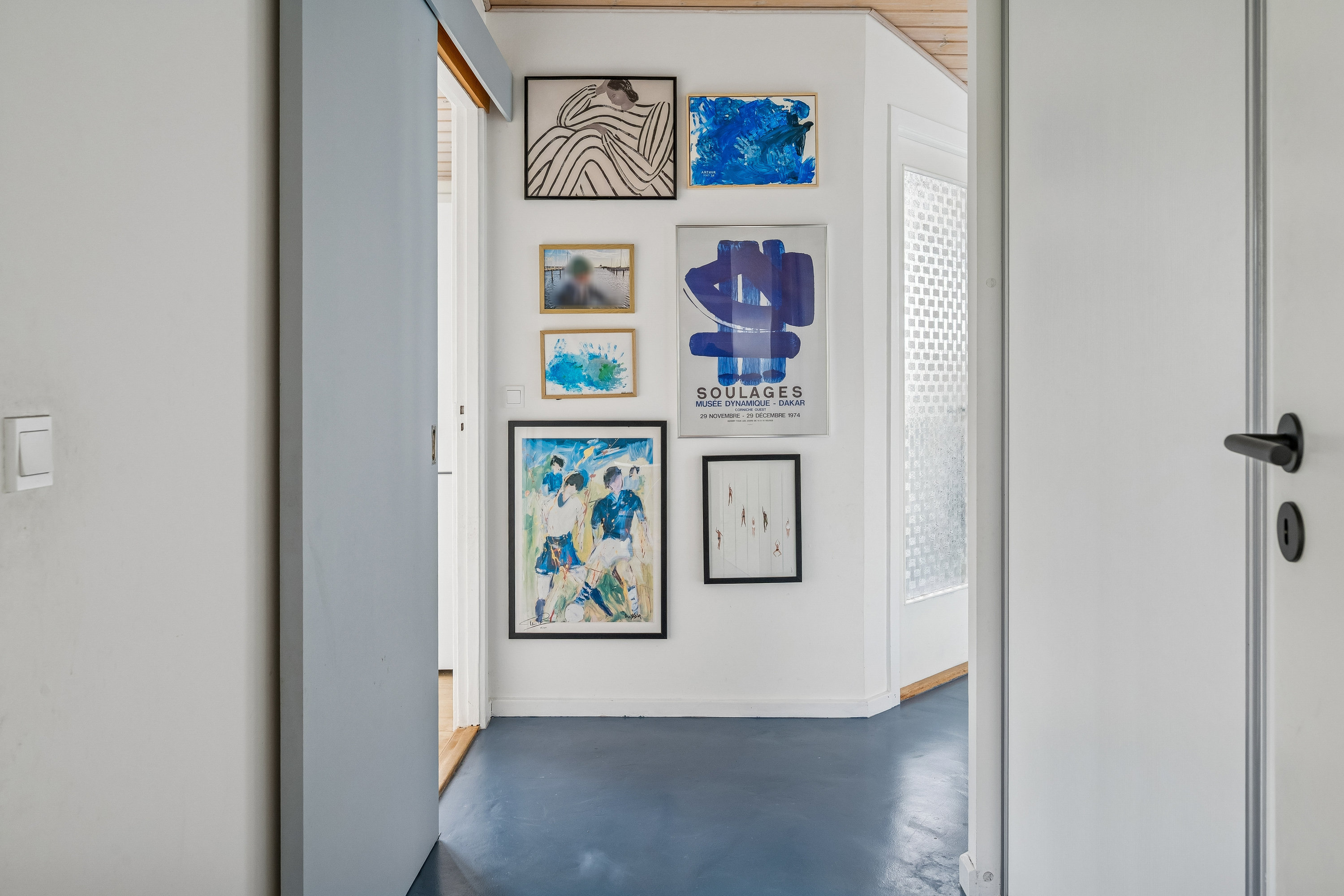 Fremhævet gang billede i fuldskærmstilstand. Billede af Tålforhøj 11, 8250 Egå