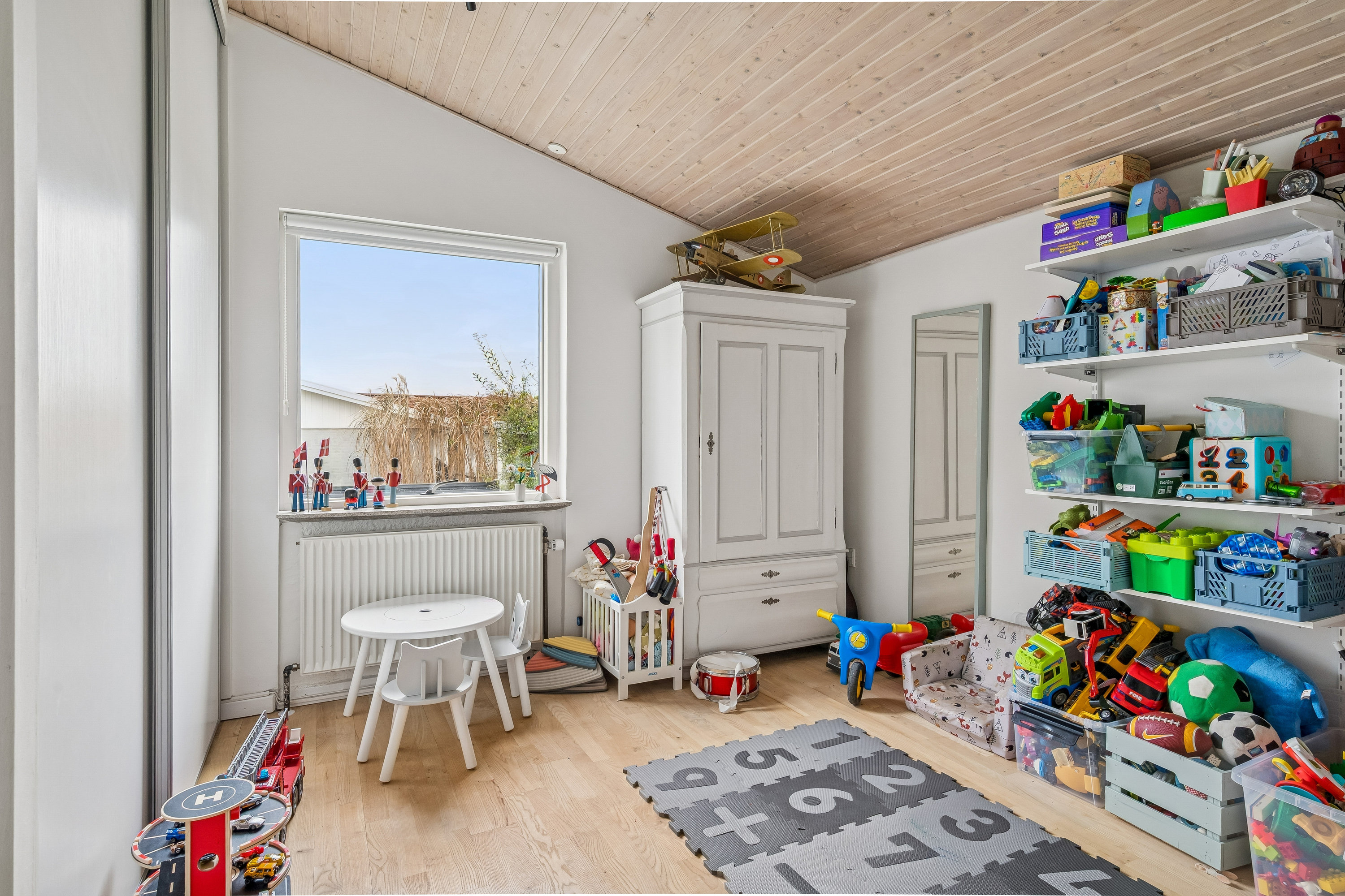 Fremhævet stue billede i fuldskærmstilstand. Billede af Tålforhøj 11, 8250 Egå