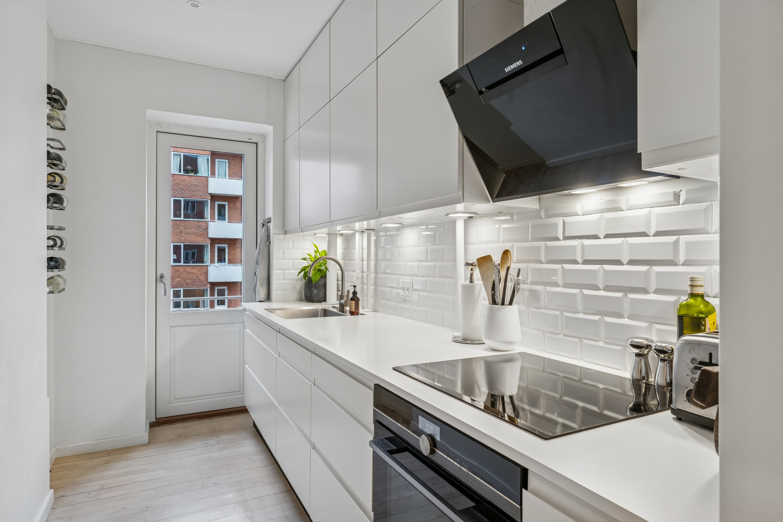 Fremhævet køkken billede i fuldskærmstilstand. Billede af Østerbrogade 220, 2. tv., 2100 København Ø