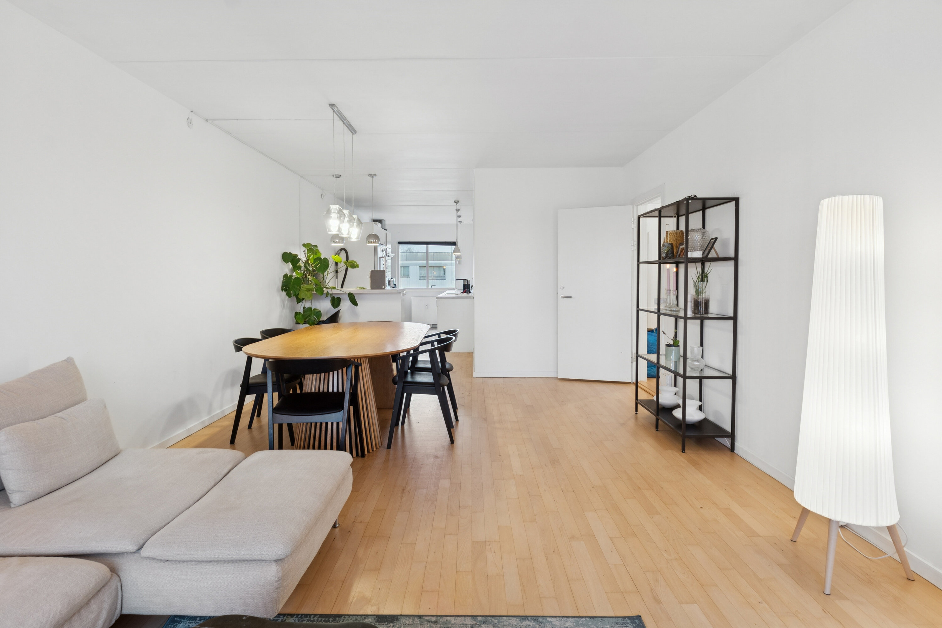 Fremhævet stue billede i fuldskærmstilstand. Billede af Skanderupvej 6, 3. th., 2610 Rødovre