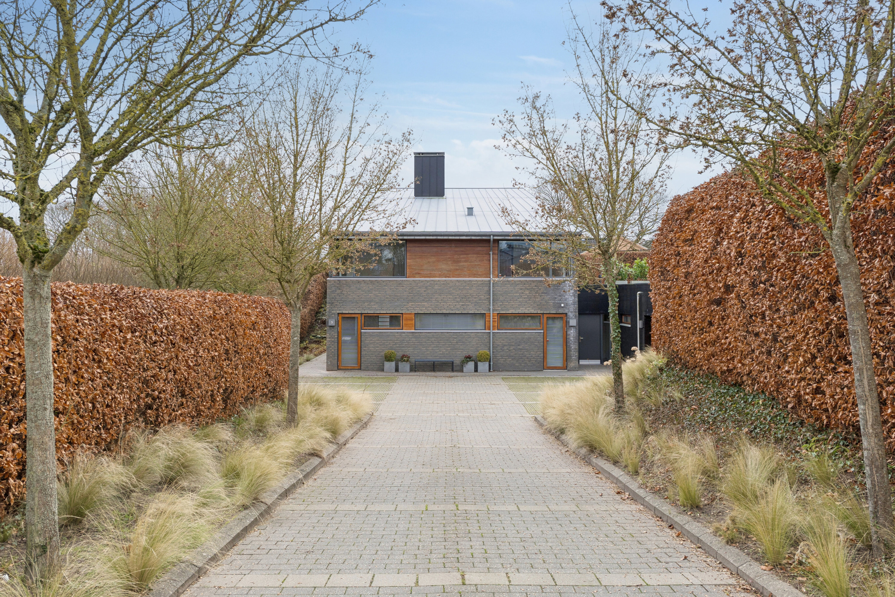 Villa: Set fra vejen på Bakkegårdsvej 3, Kollund, 6340 Kruså