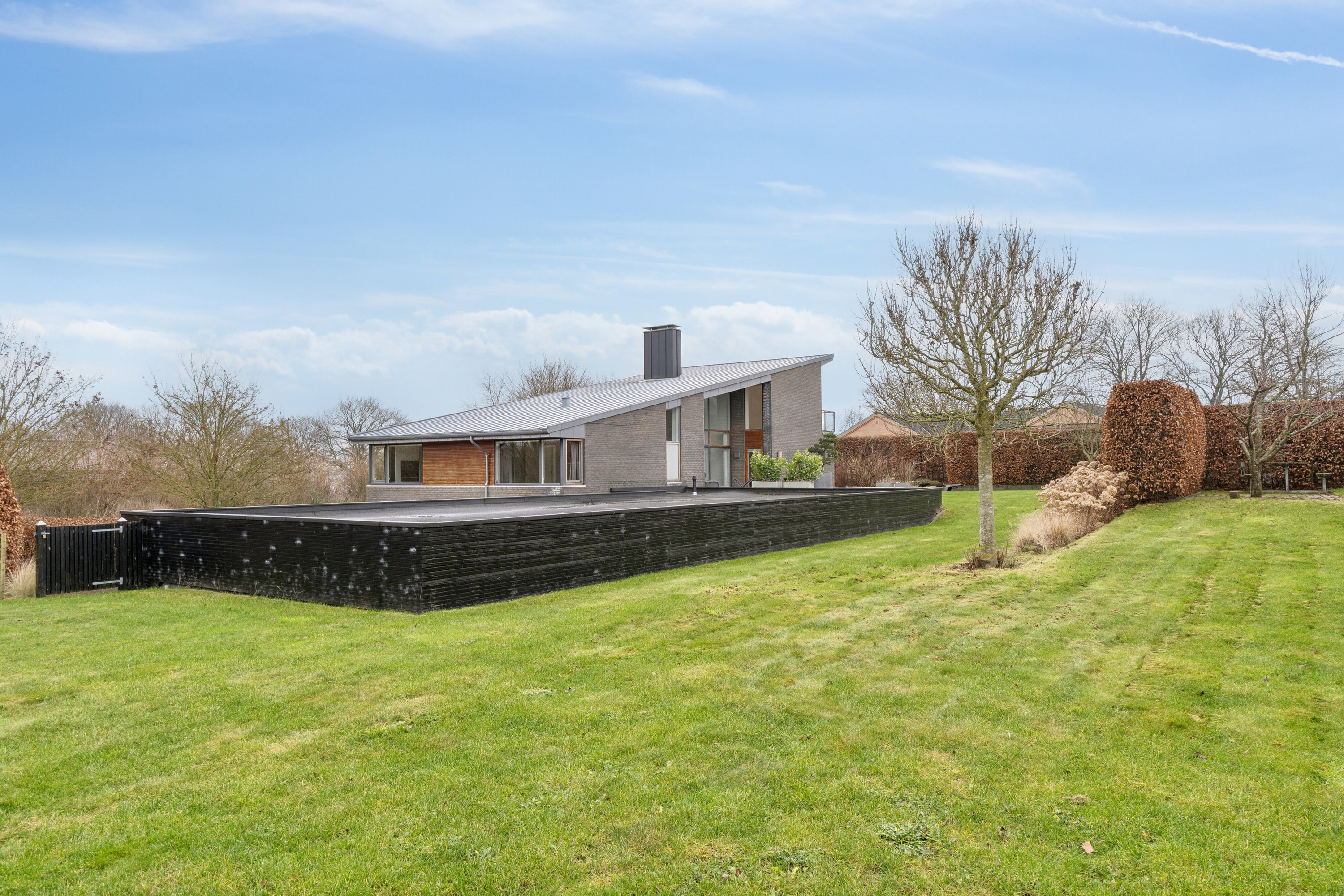 Fremhævet set fra haven billede i fuldskærmstilstand. Billede af Bakkegårdsvej 3, Kollund, 6340 Kruså