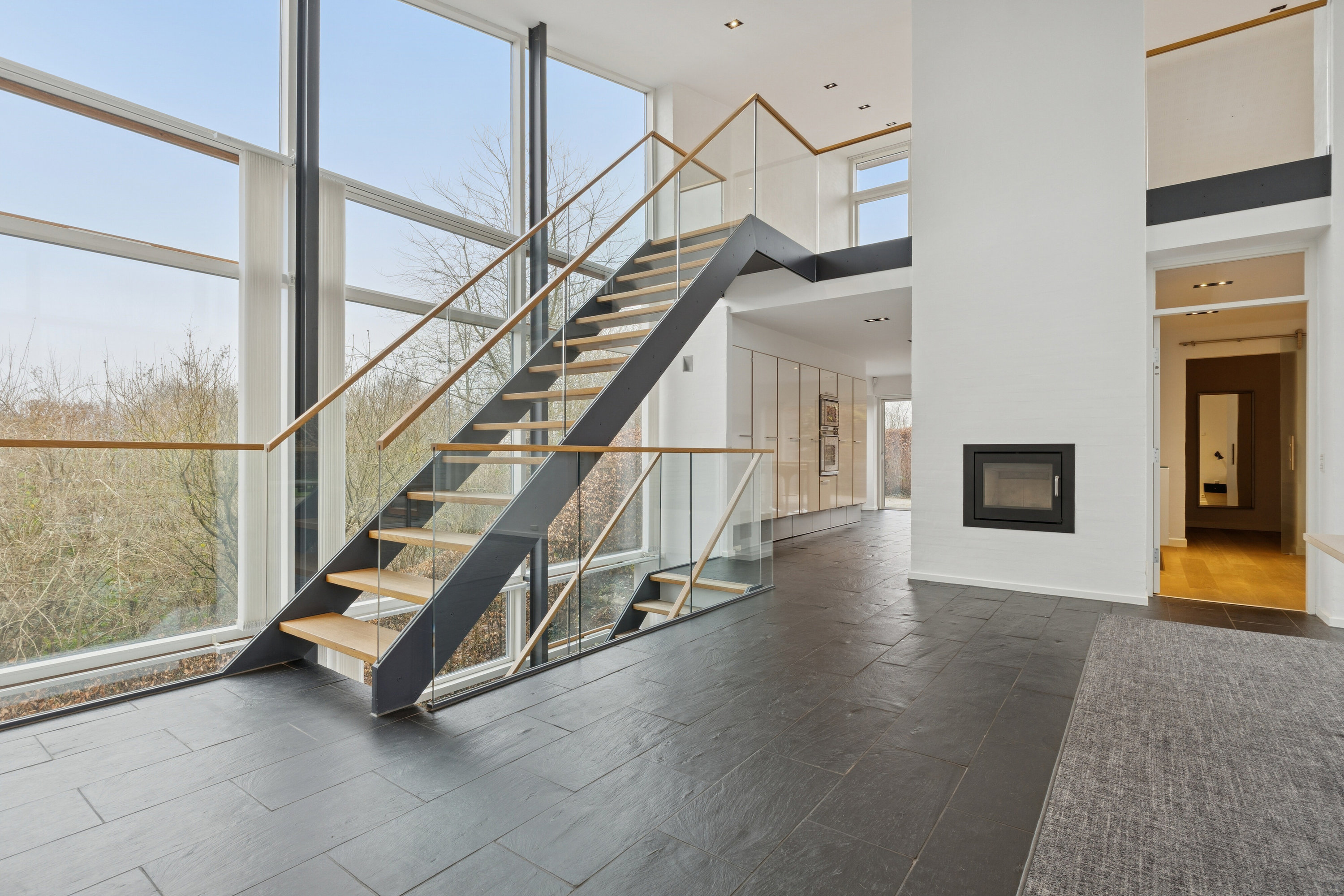 Fremhævet stue billede i fuldskærmstilstand. Billede af Bakkegårdsvej 3, Kollund, 6340 Kruså