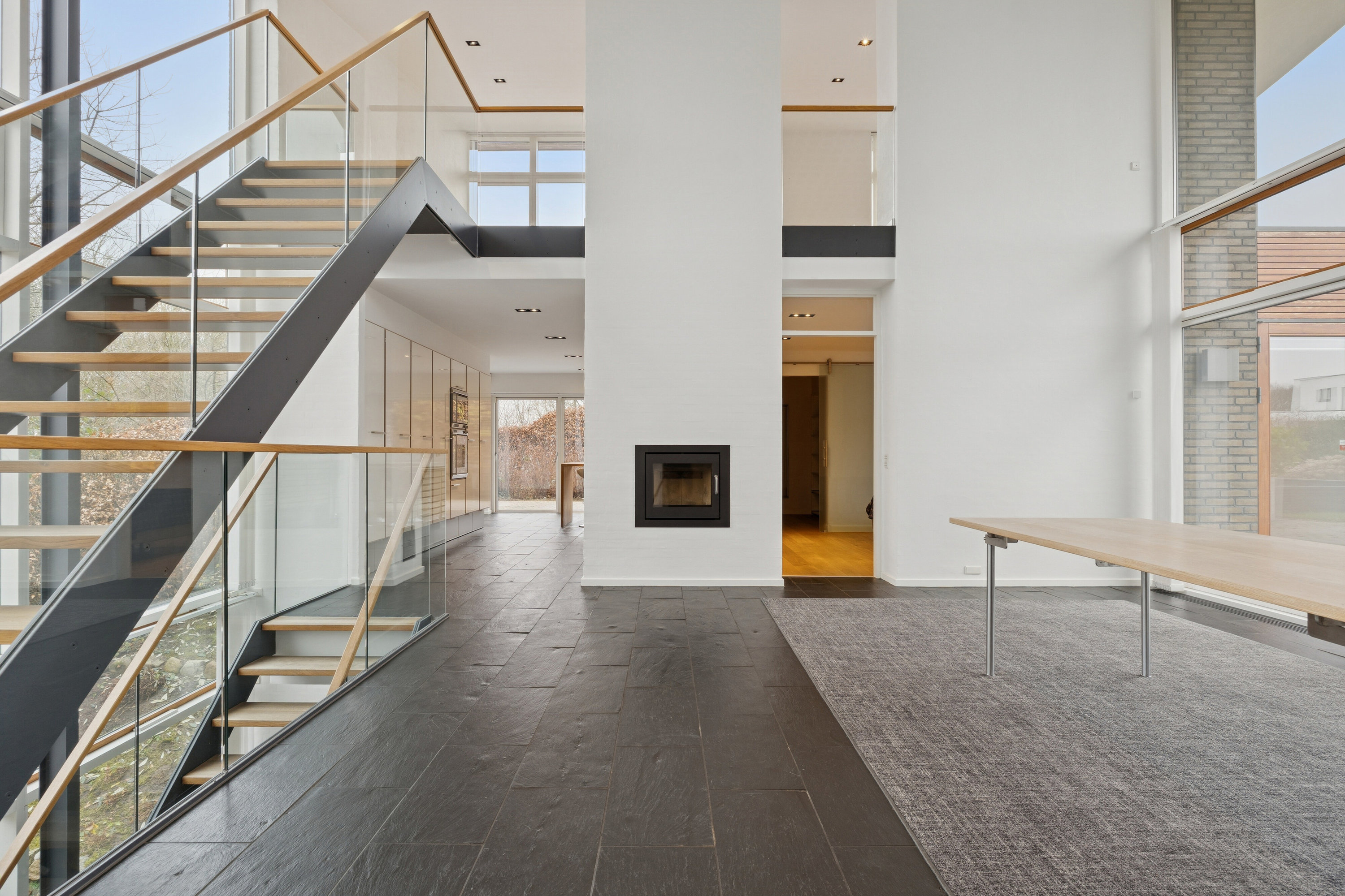 Fremhævet stue billede i fuldskærmstilstand. Billede af Bakkegårdsvej 3, Kollund, 6340 Kruså