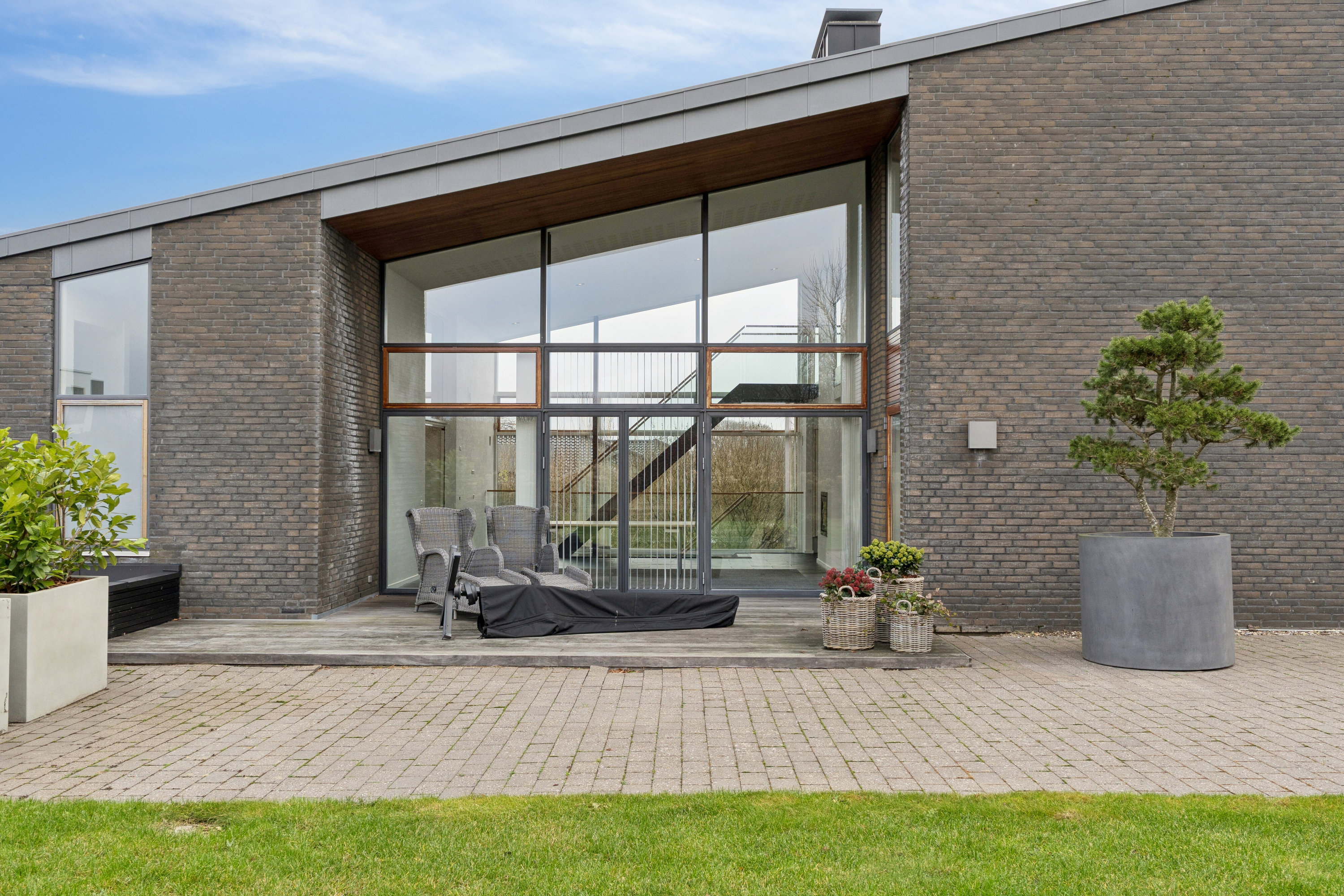 Fremhævet set fra haven billede i fuldskærmstilstand. Billede af Bakkegårdsvej 3, Kollund, 6340 Kruså