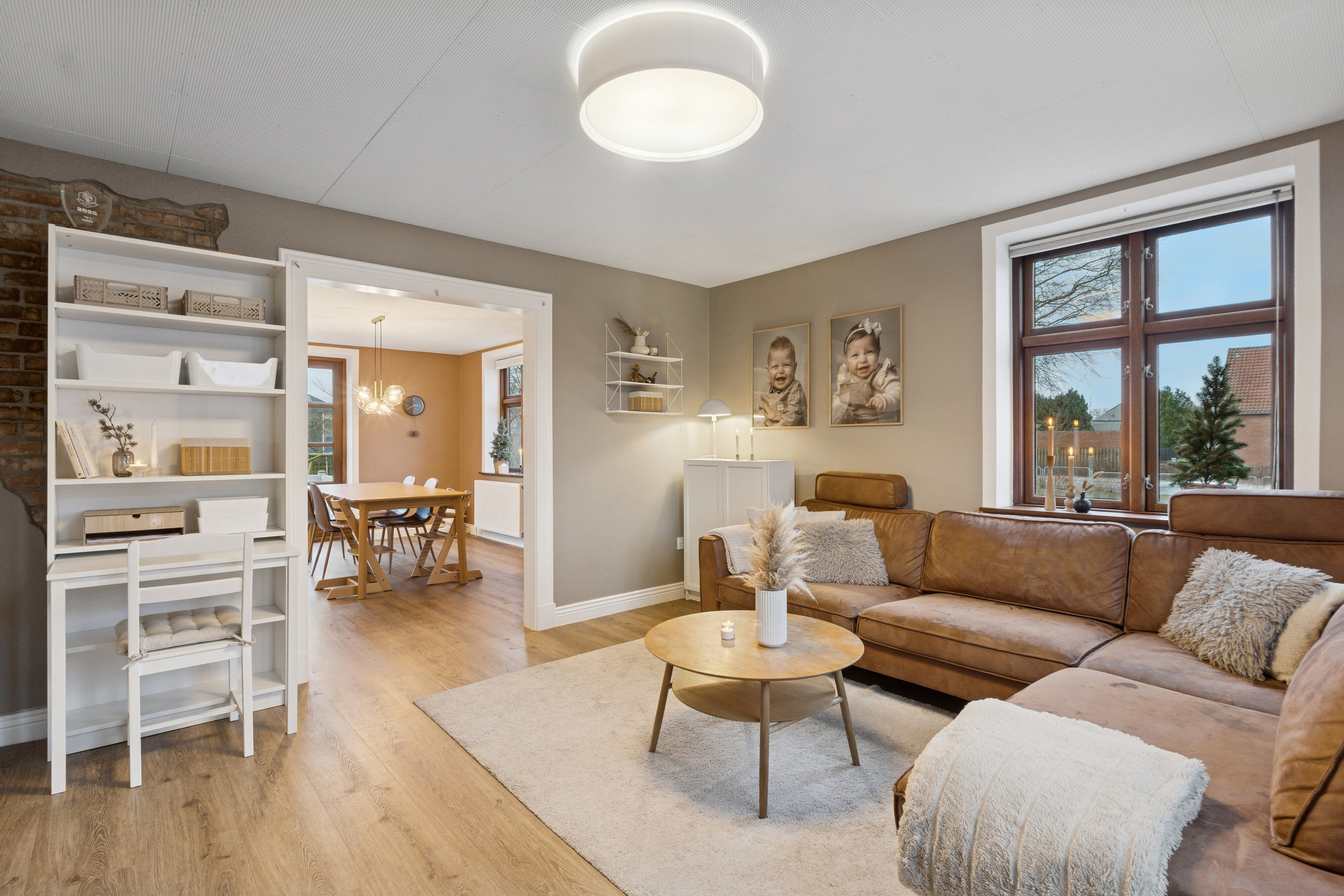 Miniaturebillede 1: stue. Billede af Frilandsvej 16, 9800 Hjørring