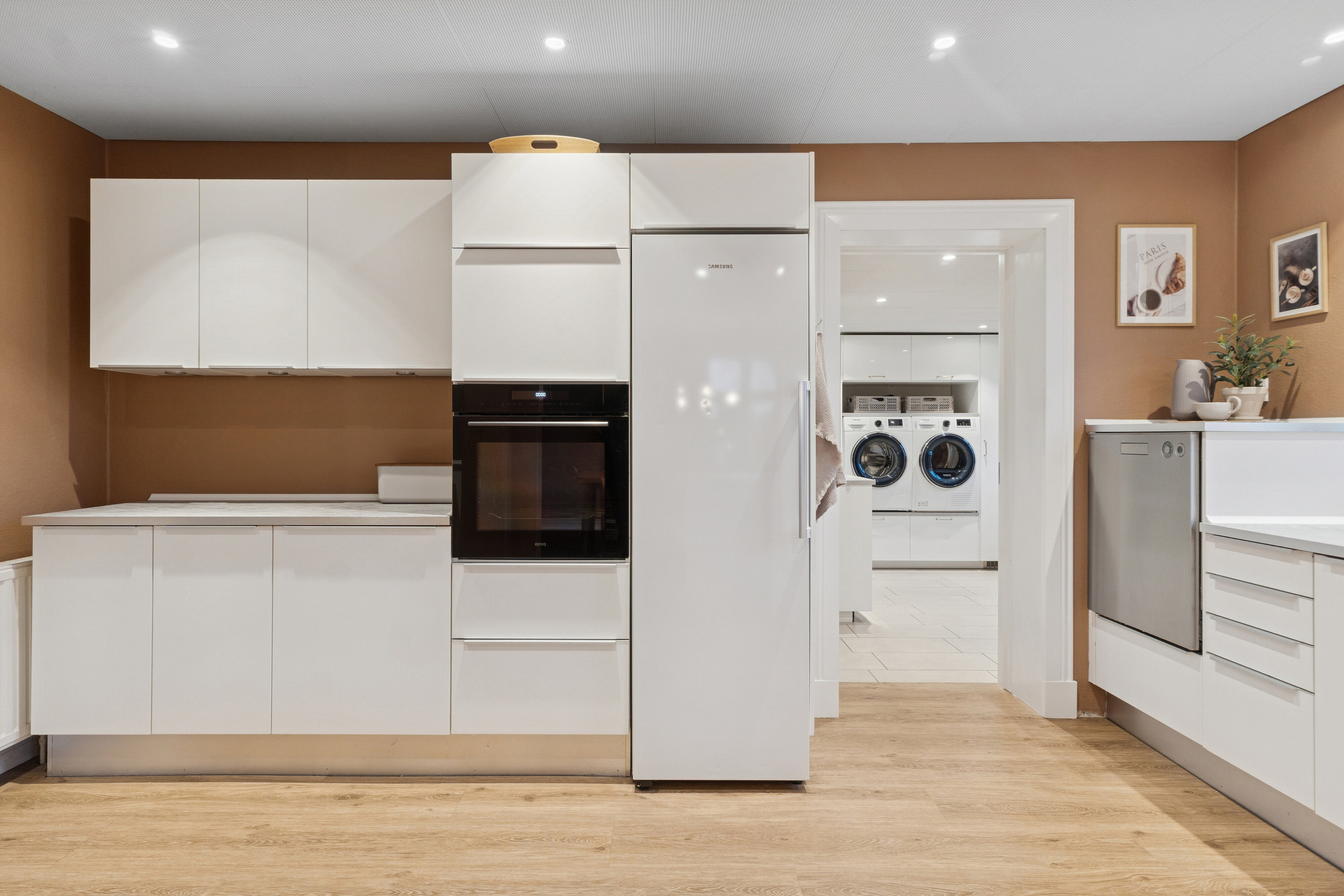 Fremhævet køkken billede i fuldskærmstilstand. Billede af Frilandsvej 16, 9800 Hjørring