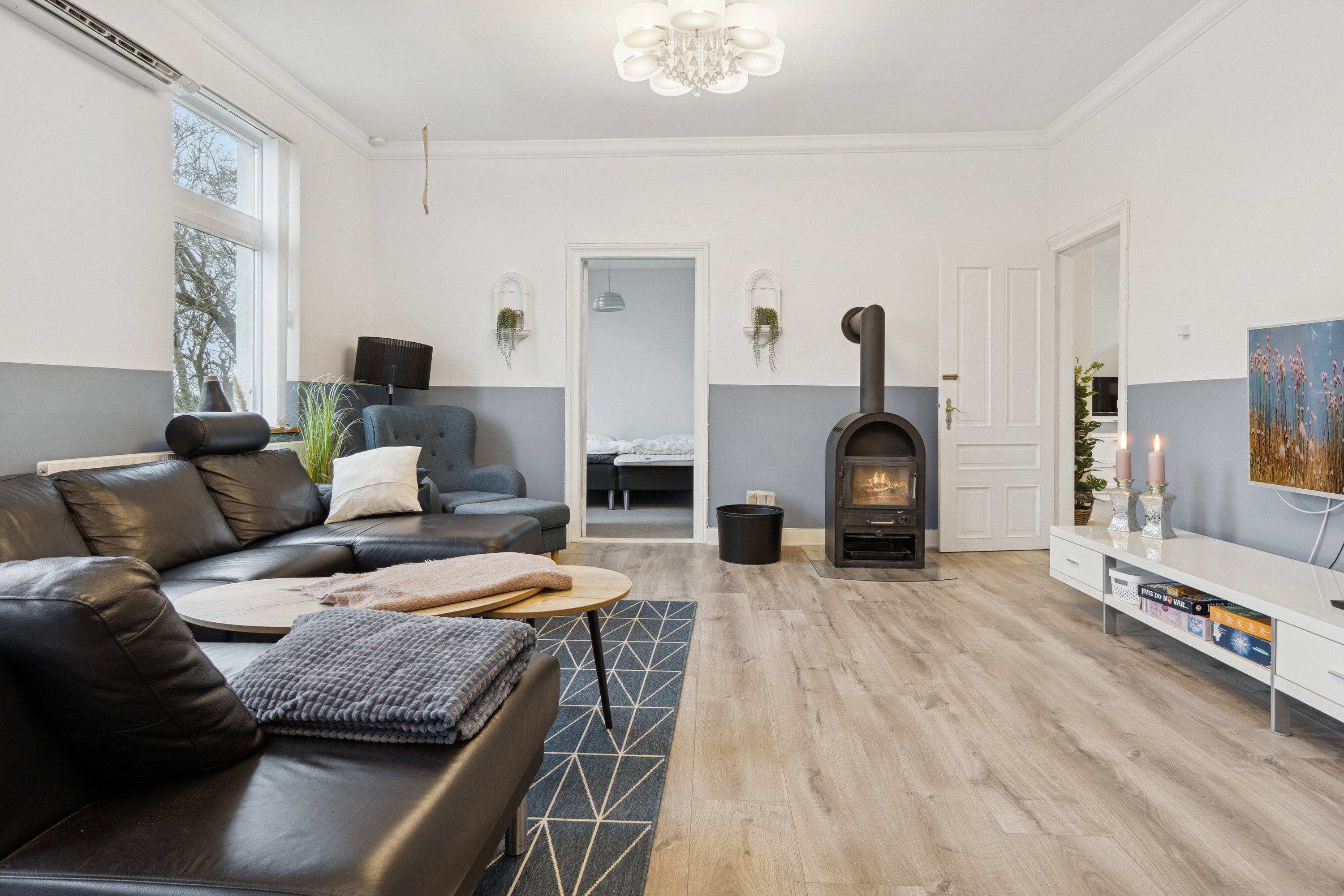 Fremhævet stue billede i fuldskærmstilstand. Billede af Pederskervejen 8, Bodilsker, 3730 Nexø