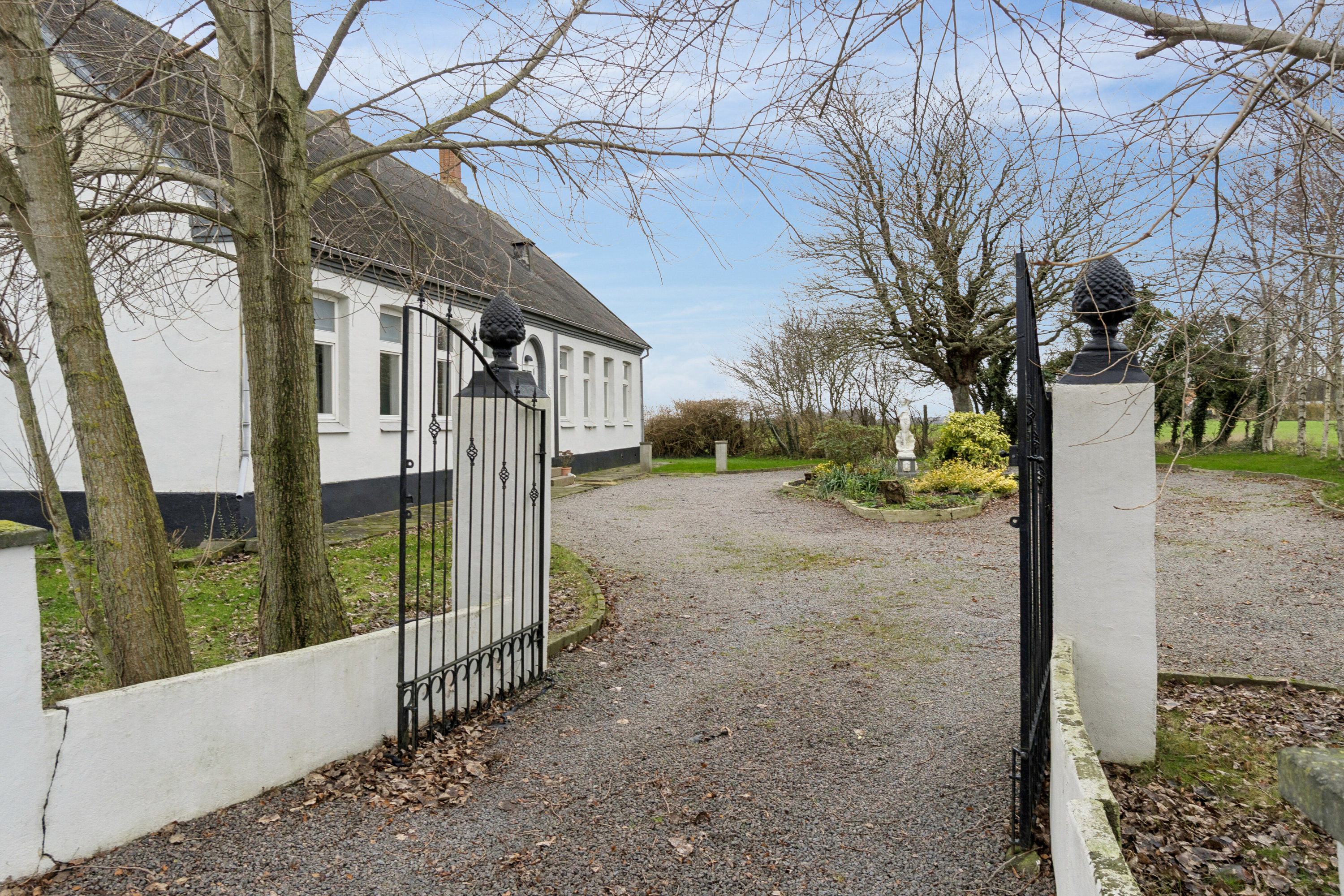 Fremhævet udendørs billede i fuldskærmstilstand. Billede af Pederskervejen 8, Bodilsker, 3730 Nexø