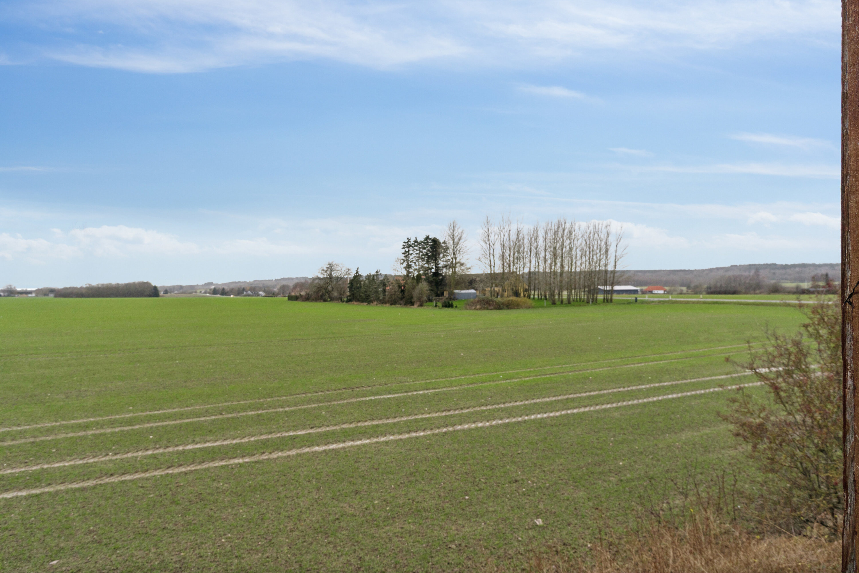 Fremhævet udendørs billede i fuldskærmstilstand. Billede af Pederskervejen 8, Bodilsker, 3730 Nexø