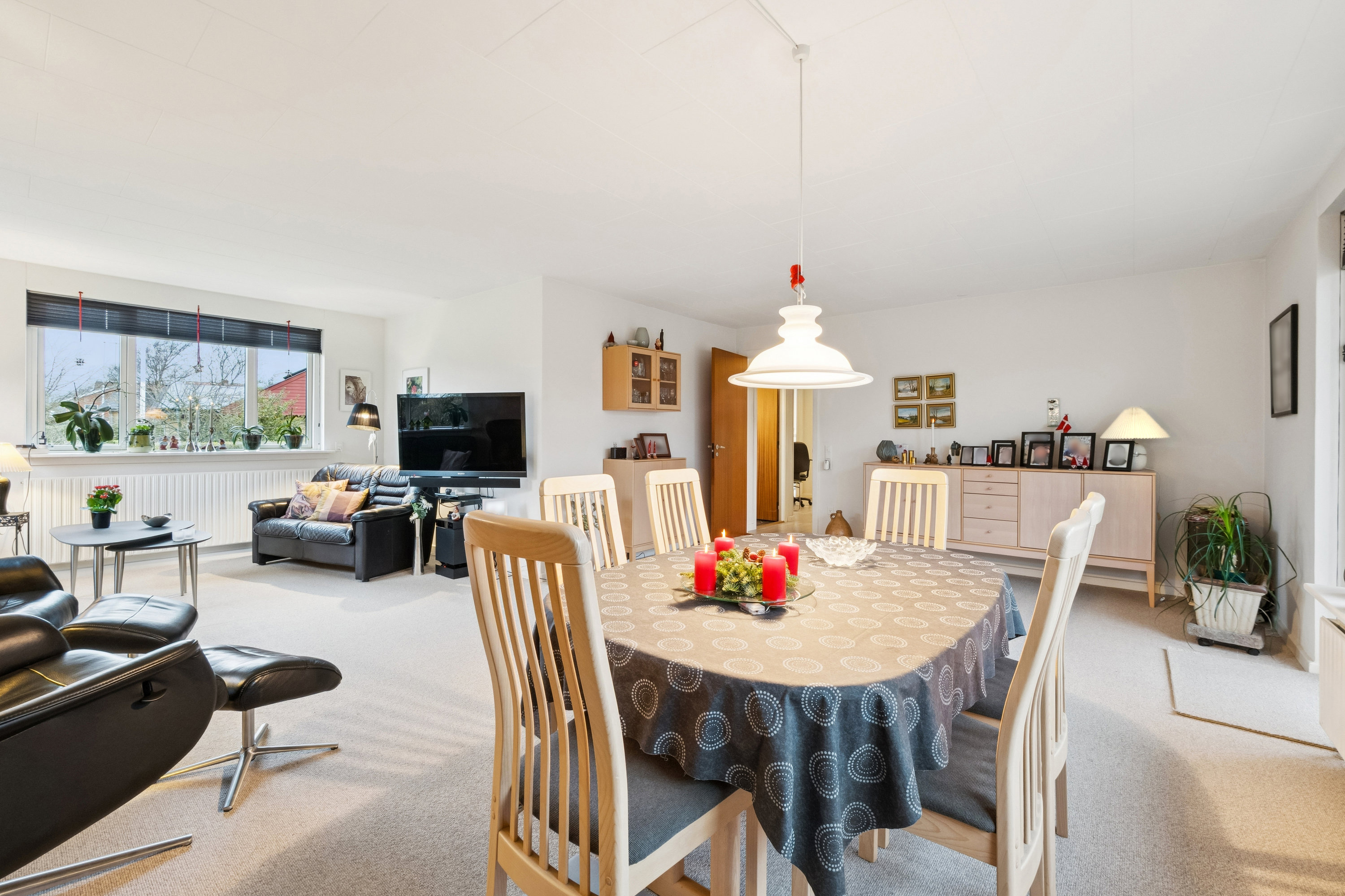 Fremhævet stue billede i fuldskærmstilstand. Billede af Ansgarvej 32, Øster Jølby, 7950 Erslev