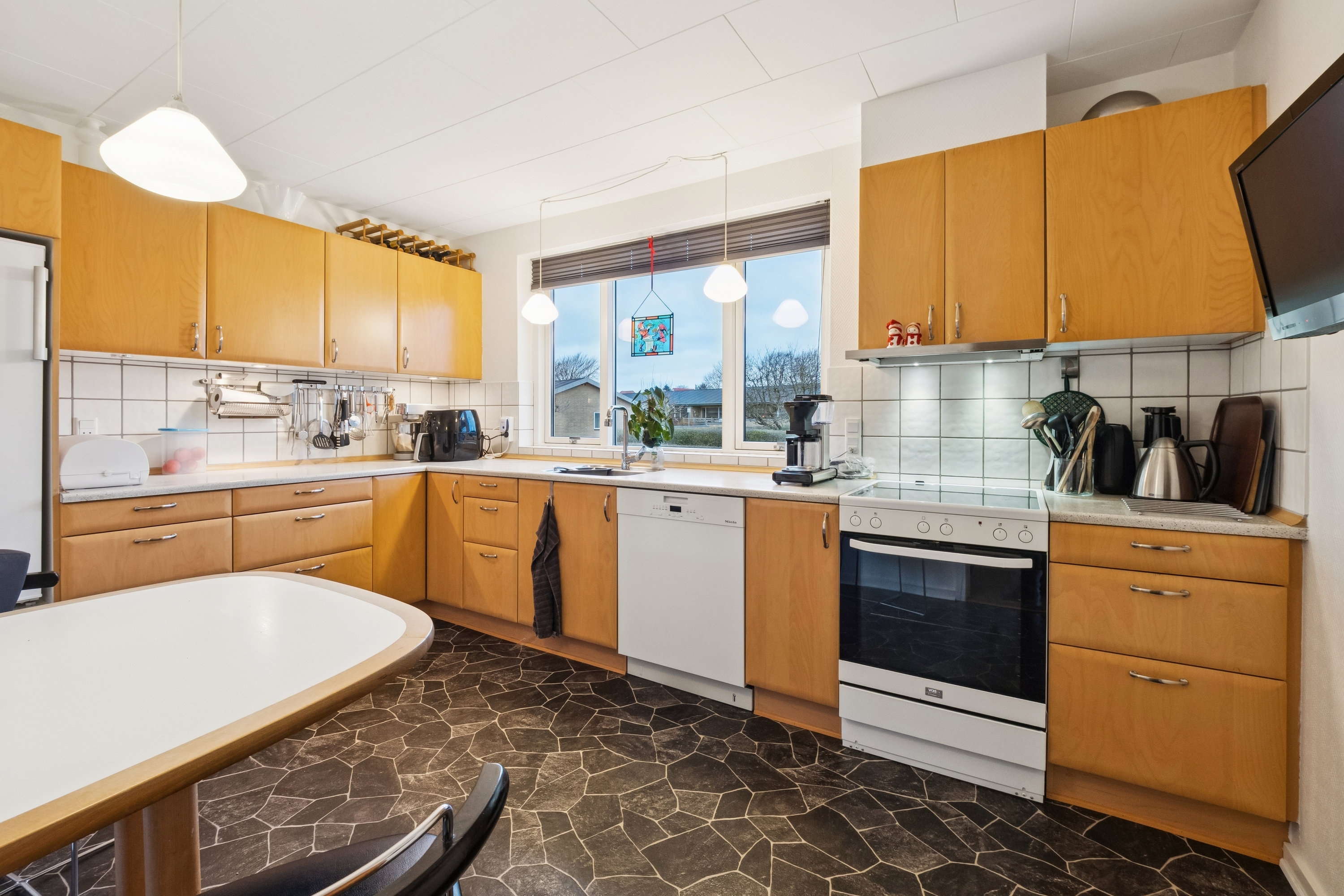 Fremhævet køkken billede i fuldskærmstilstand. Billede af Ansgarvej 32, Øster Jølby, 7950 Erslev