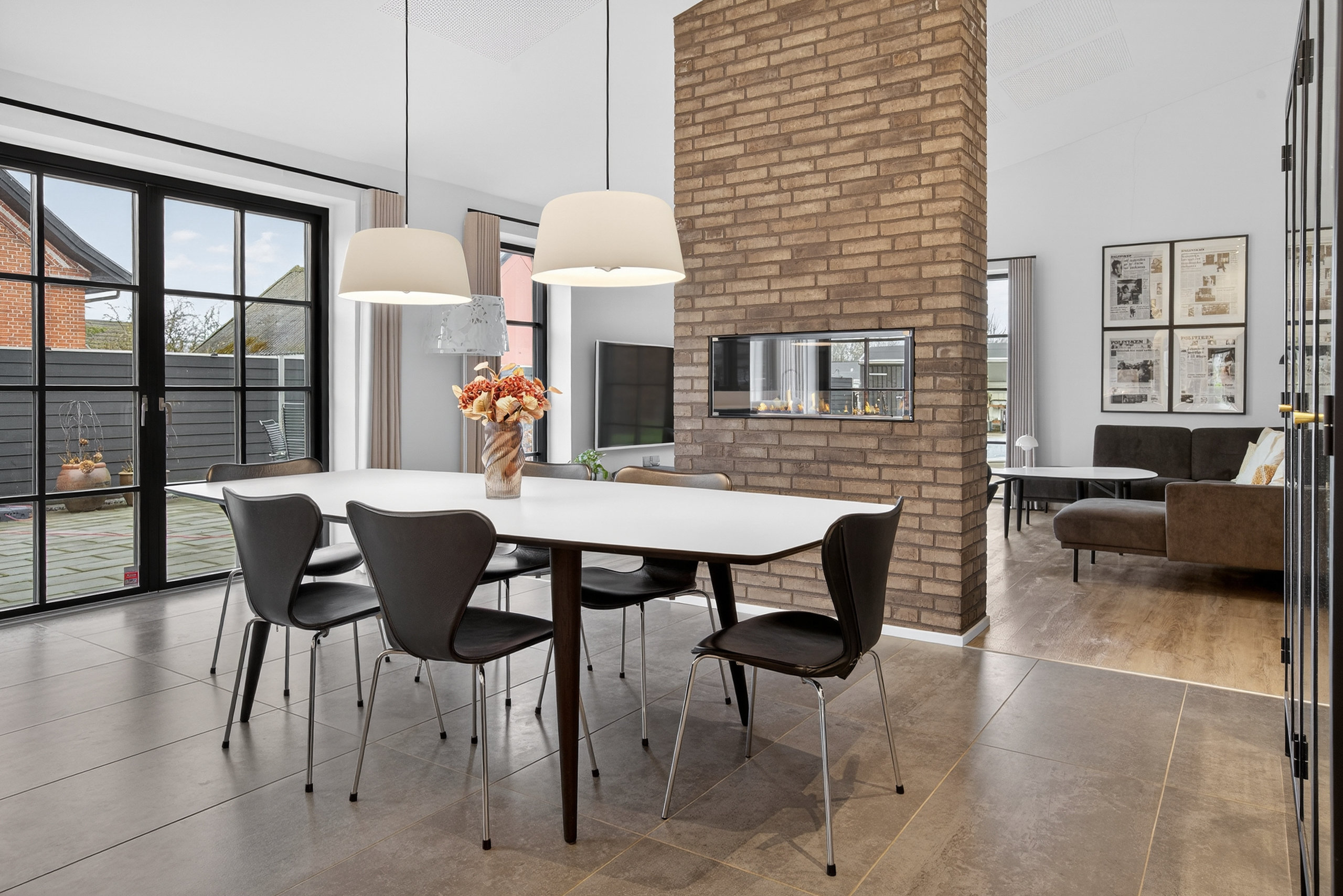 Fremhævet spisestue billede i fuldskærmstilstand. Billede af Smørum Bygade 43, Smørumovre, 2765 Smørum