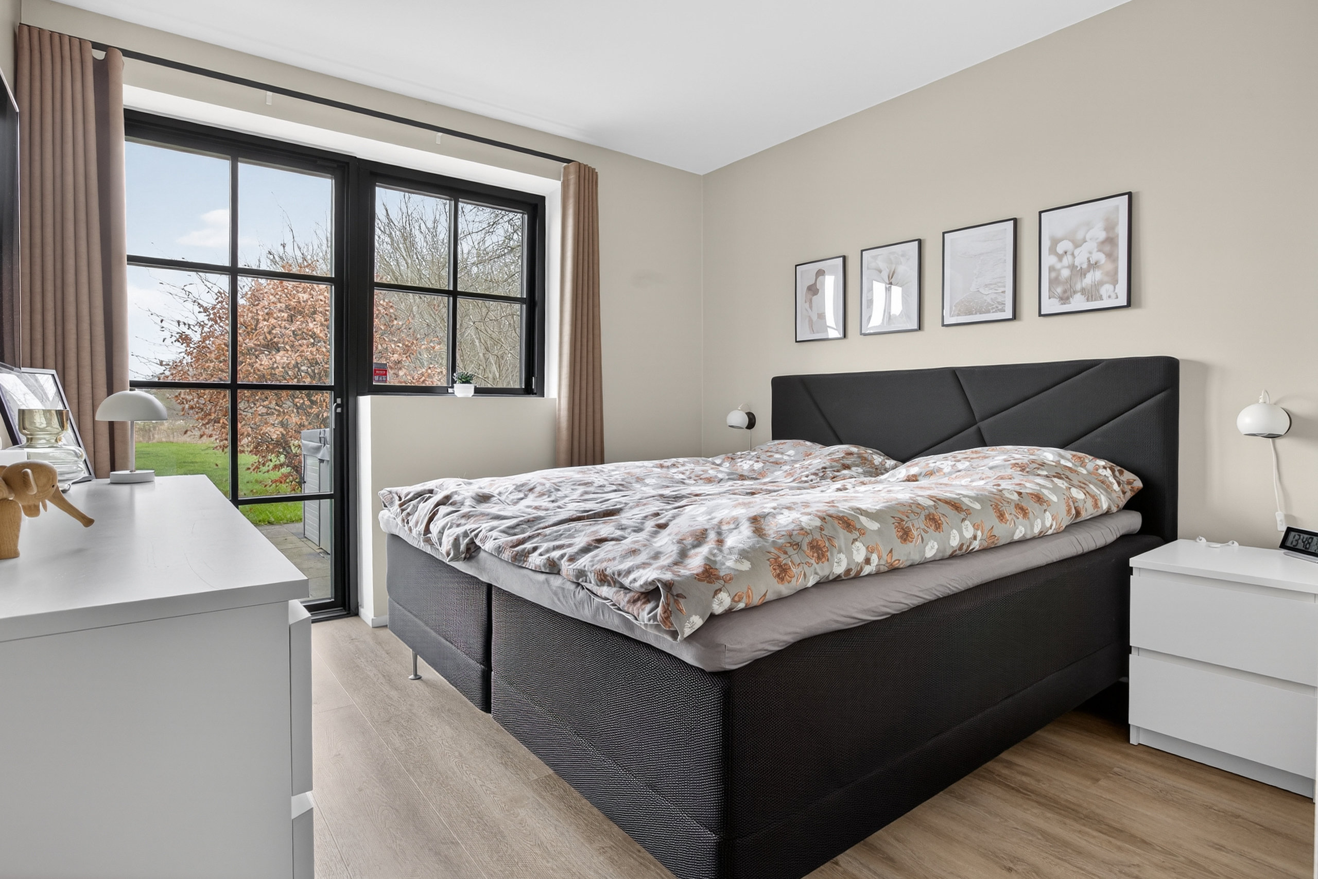 Fremhævet soveværelse billede i fuldskærmstilstand. Billede af Smørum Bygade 43, Smørumovre, 2765 Smørum