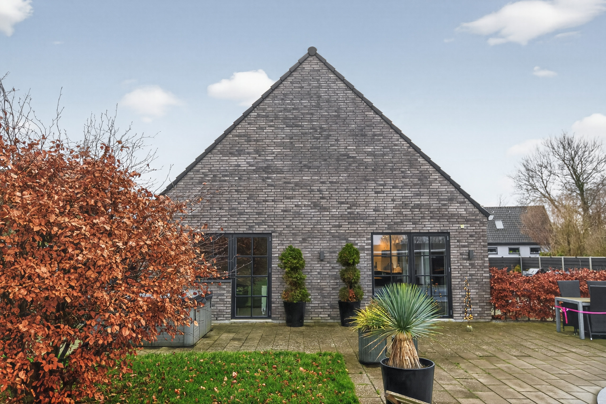 Fremhævet ude billede i fuldskærmstilstand. Billede af Smørum Bygade 43, Smørumovre, 2765 Smørum