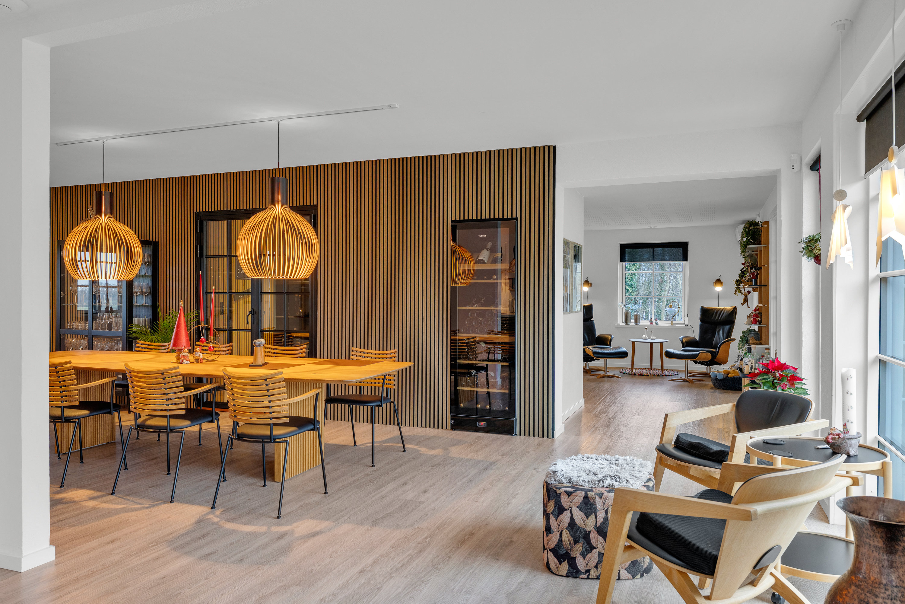 Fremhævet stue billede i fuldskærmstilstand. Billede af Sandholtvej 37, 5672 Broby