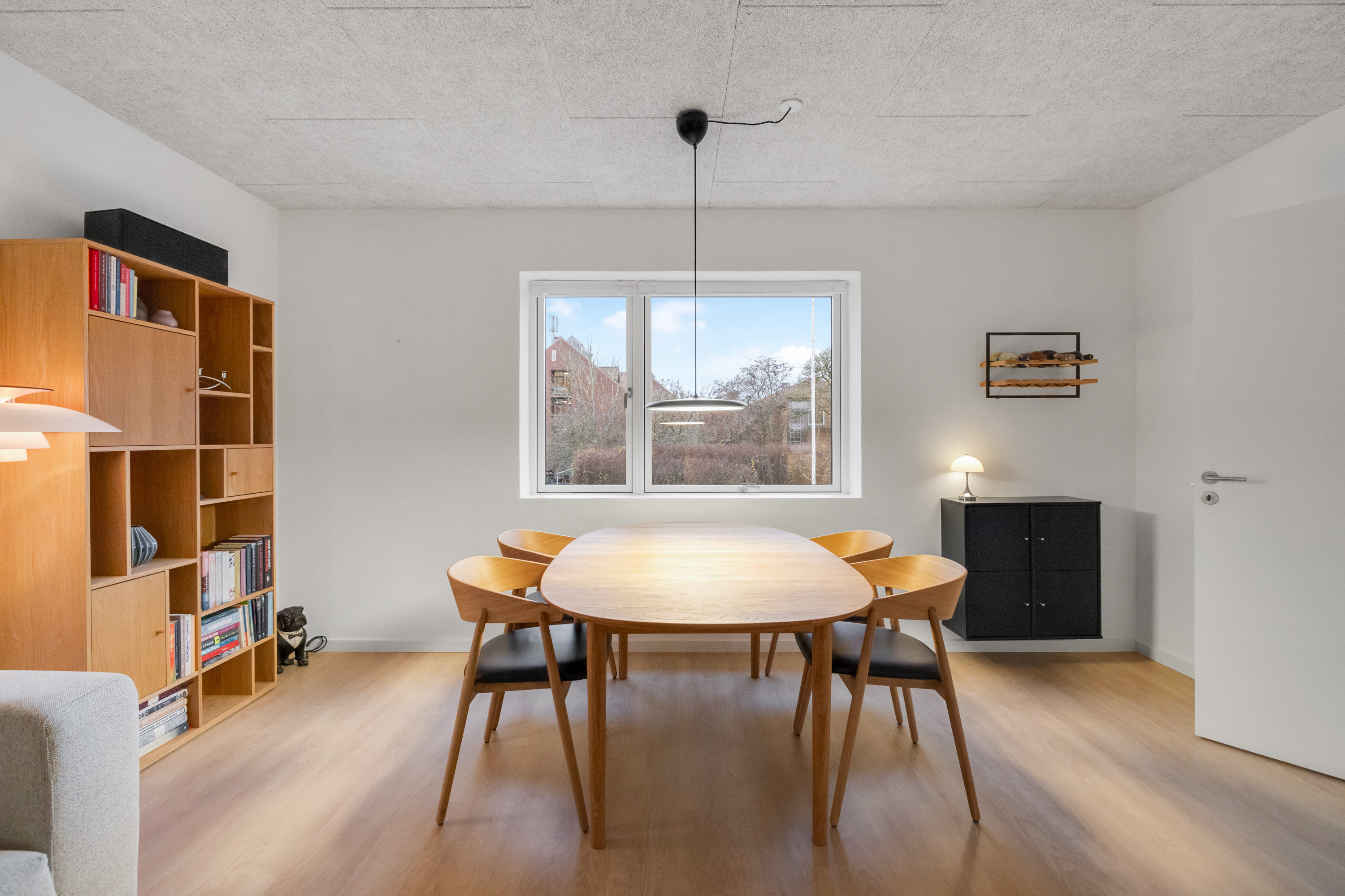 Fremhævet  billede i fuldskærmstilstand. Billede af Helge Rodes Vej 13, st.. tv., 8210 Aarhus V