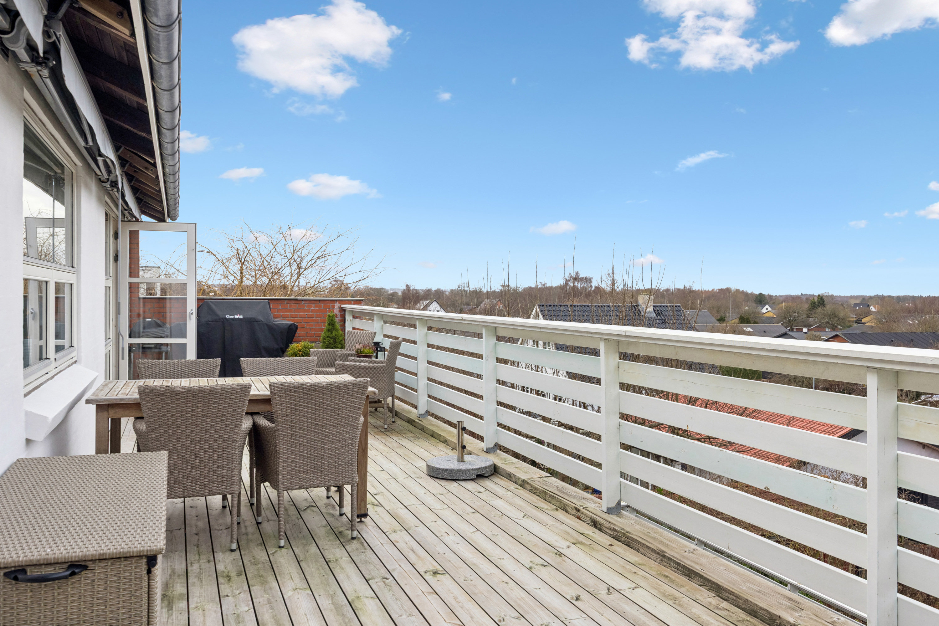 Fremhævet terrasse billede i fuldskærmstilstand. Billede af Mester Eriks Vej 12A, 9000 Aalborg
