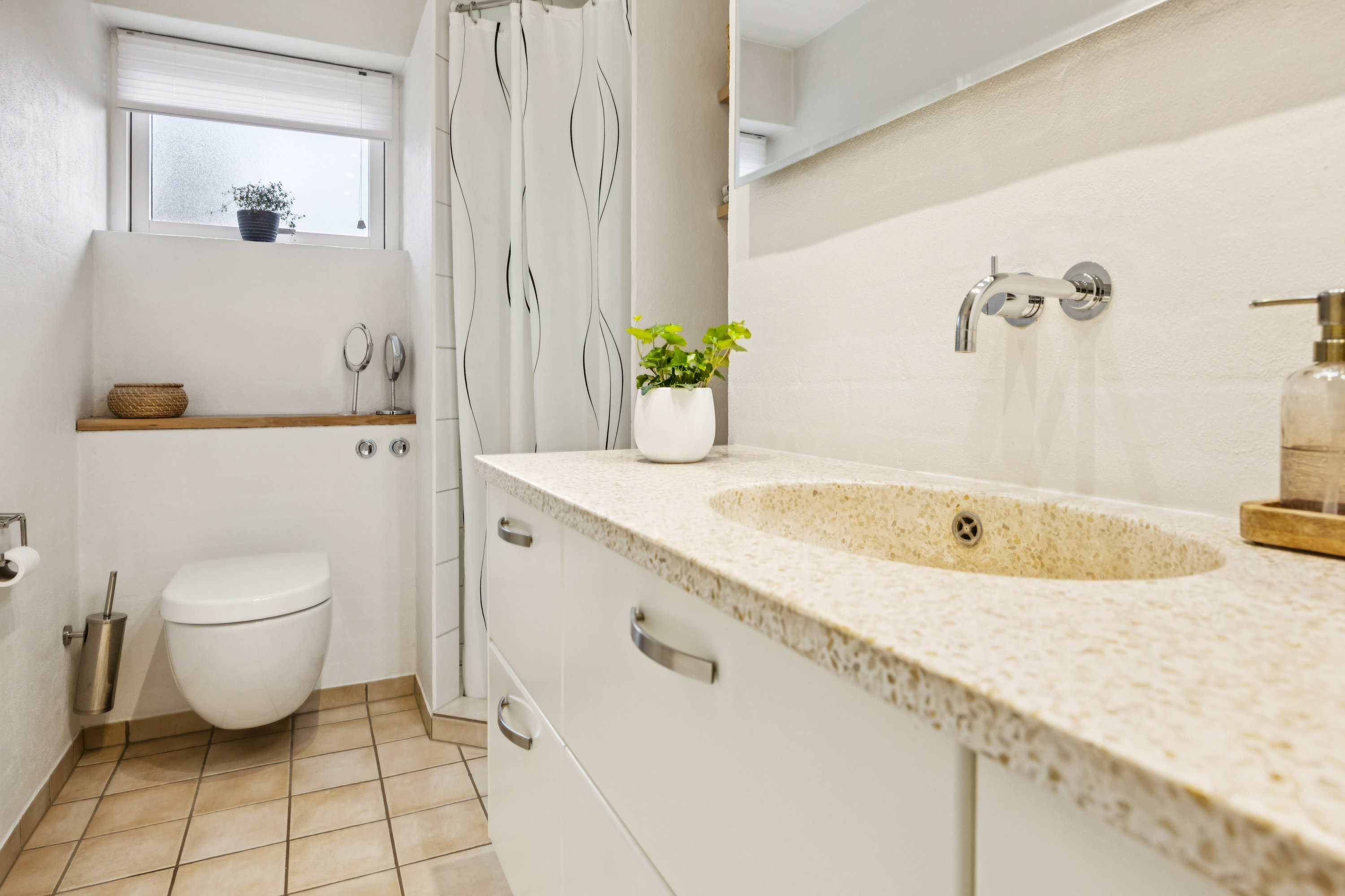 Fremhævet badeværelse billede i fuldskærmstilstand. Billede af Mester Eriks Vej 12A, 9000 Aalborg