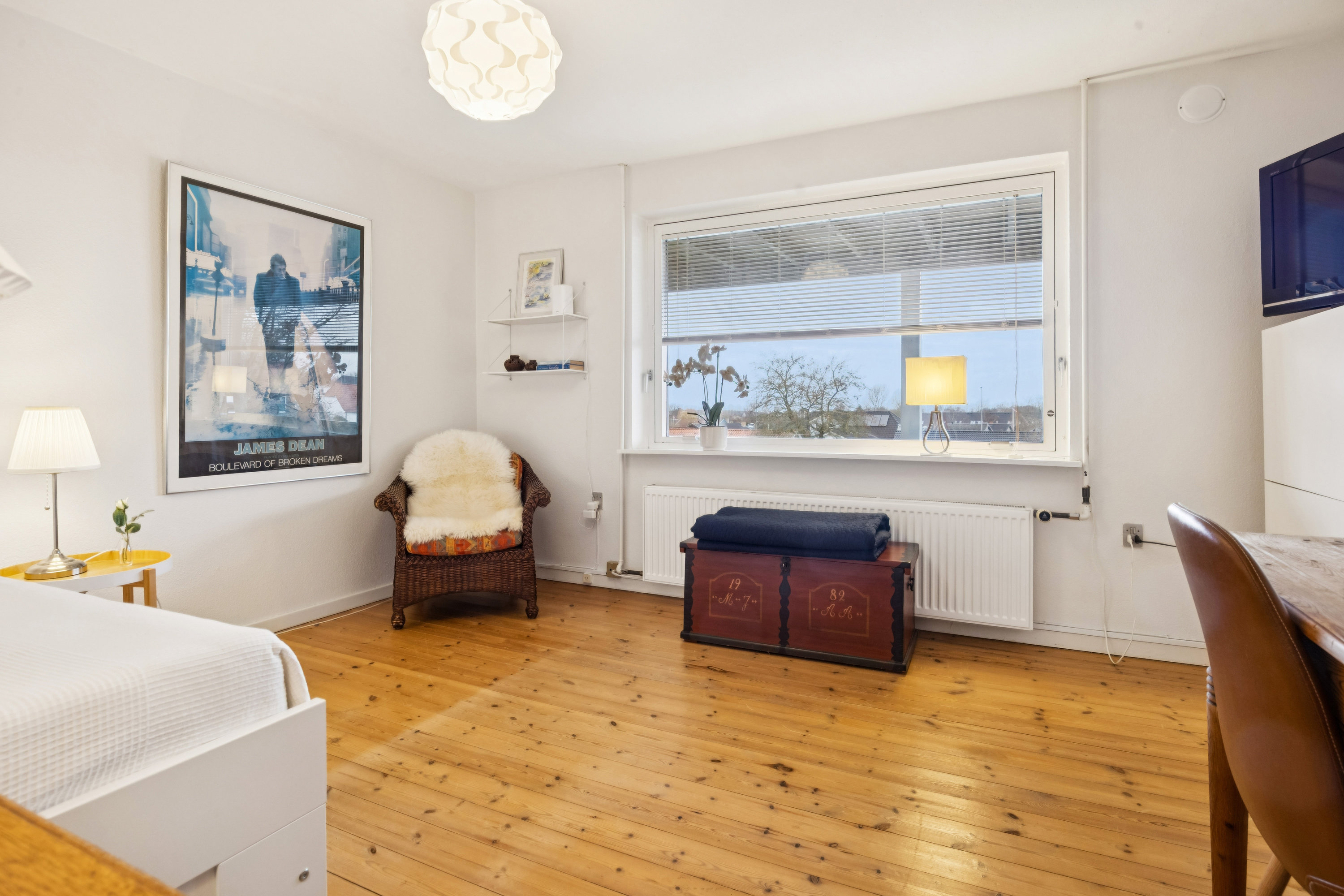 Fremhævet stue billede i fuldskærmstilstand. Billede af Mester Eriks Vej 12A, 9000 Aalborg