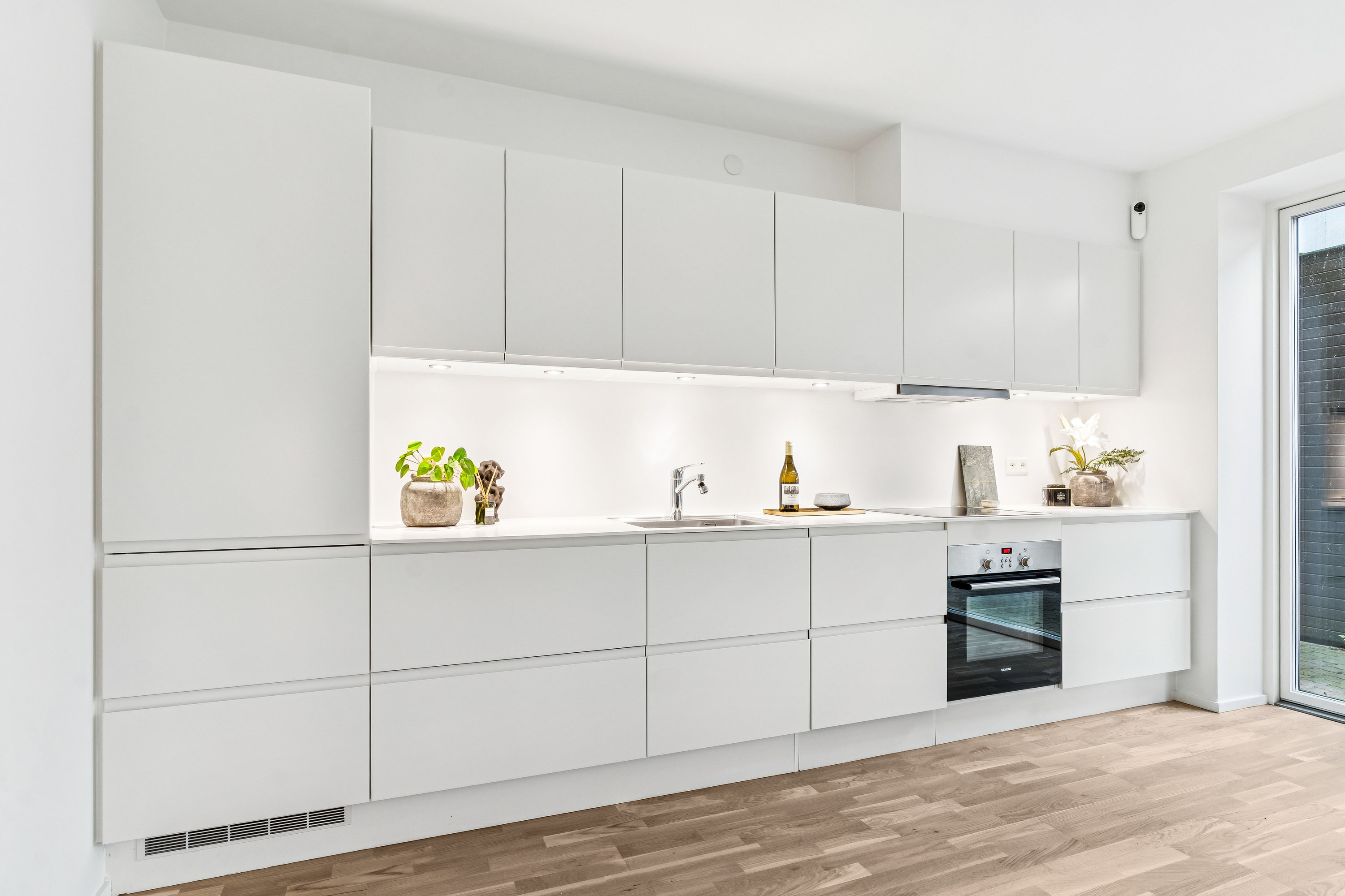 Fremhævet køkken billede i fuldskærmstilstand. Billede af Granvej 79, 2880 Bagsværd