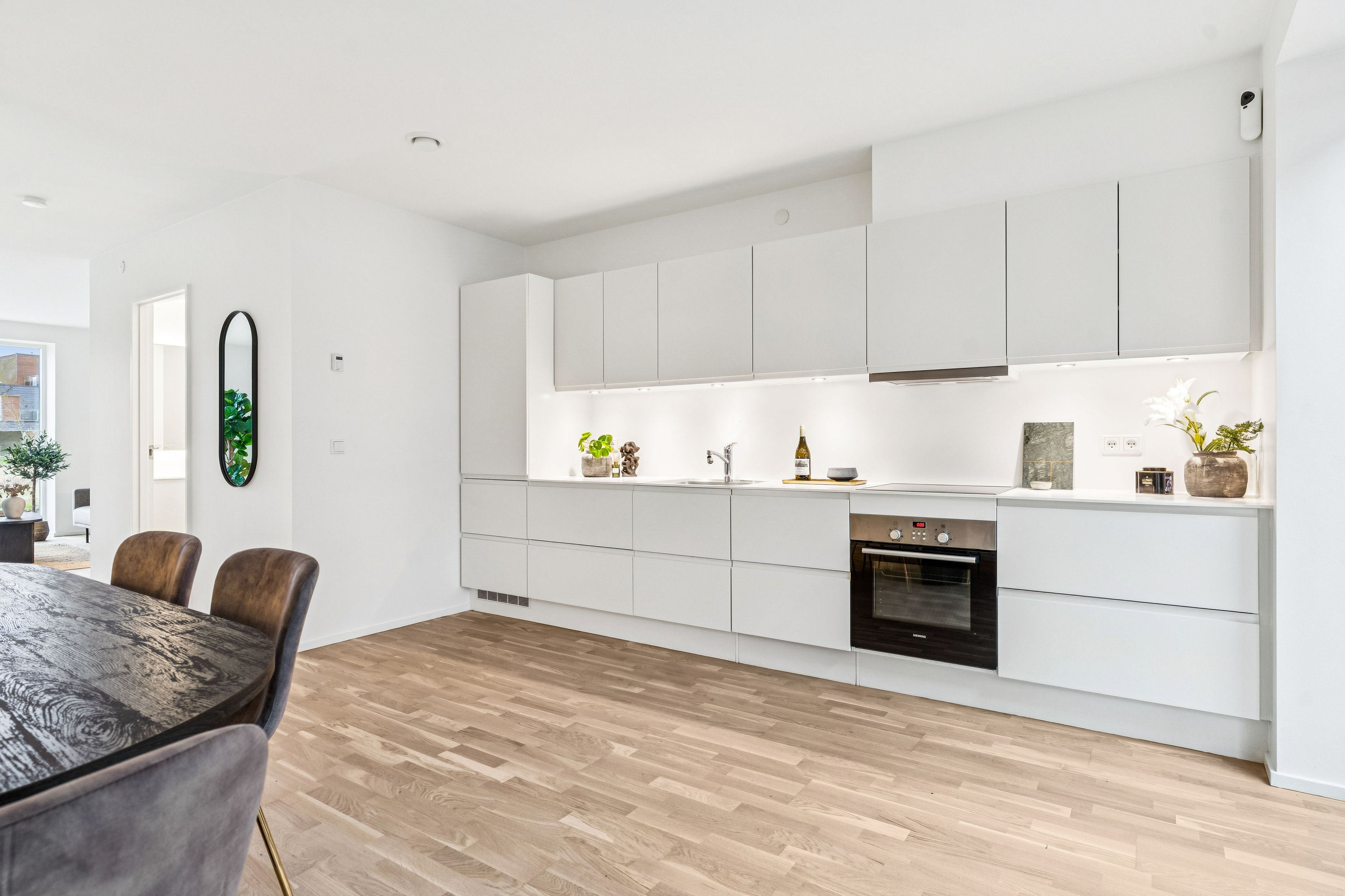 Fremhævet køkken billede i fuldskærmstilstand. Billede af Granvej 79, 2880 Bagsværd