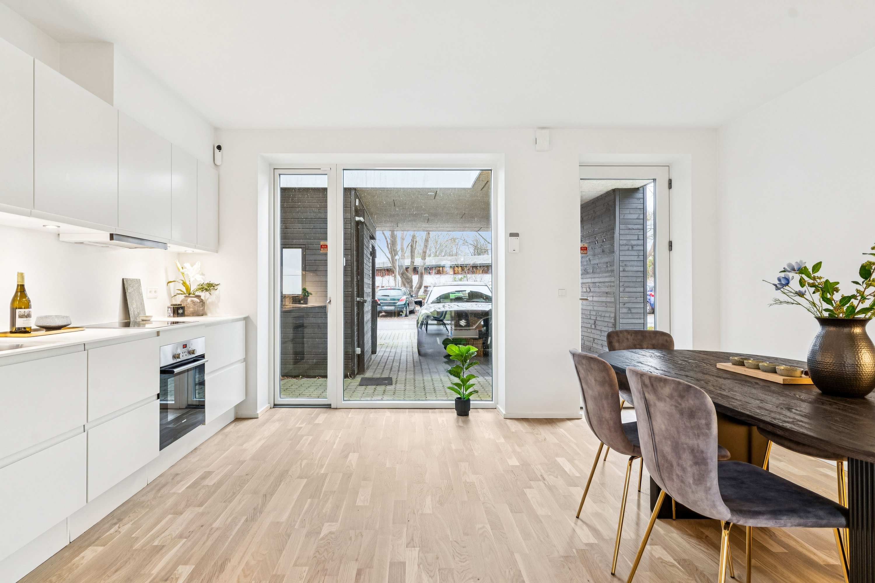 Fremhævet stue billede i fuldskærmstilstand. Billede af Granvej 79, 2880 Bagsværd