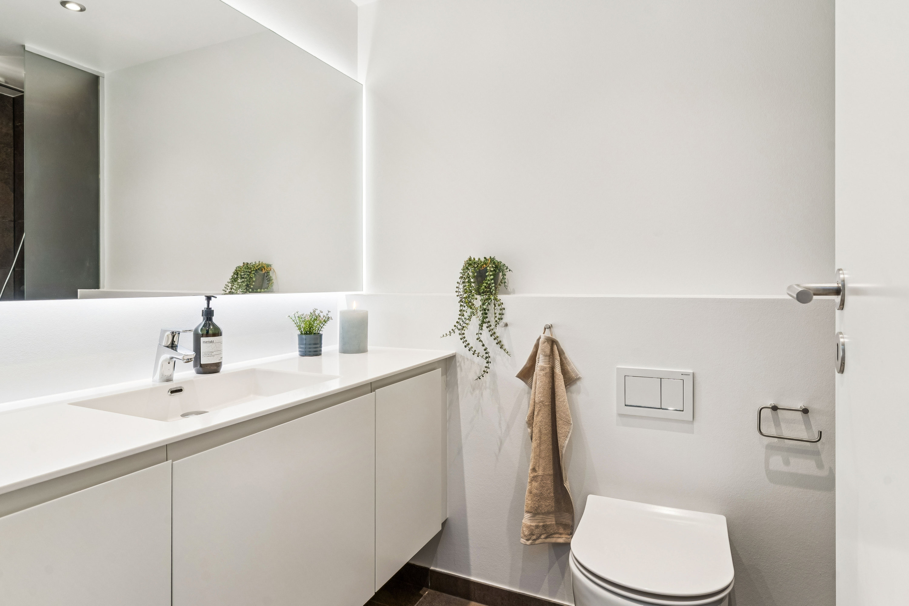 Fremhævet badeværelse billede i fuldskærmstilstand. Billede af Granvej 79, 2880 Bagsværd