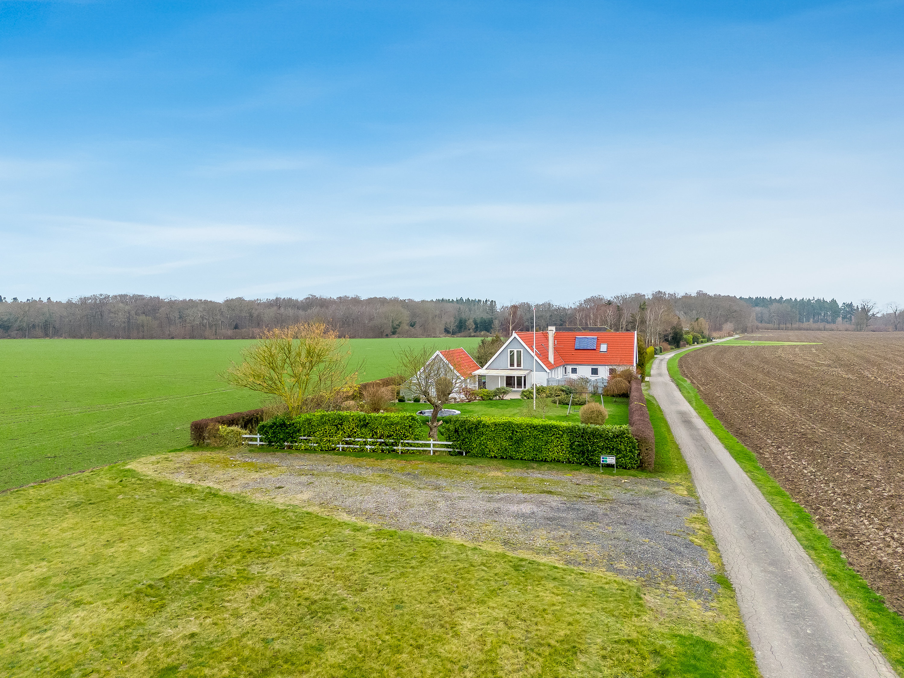 Fremhævet luftfoto billede i fuldskærmstilstand. Billede af Sætmadsvej 3, Erikstrup, 4930 Maribo