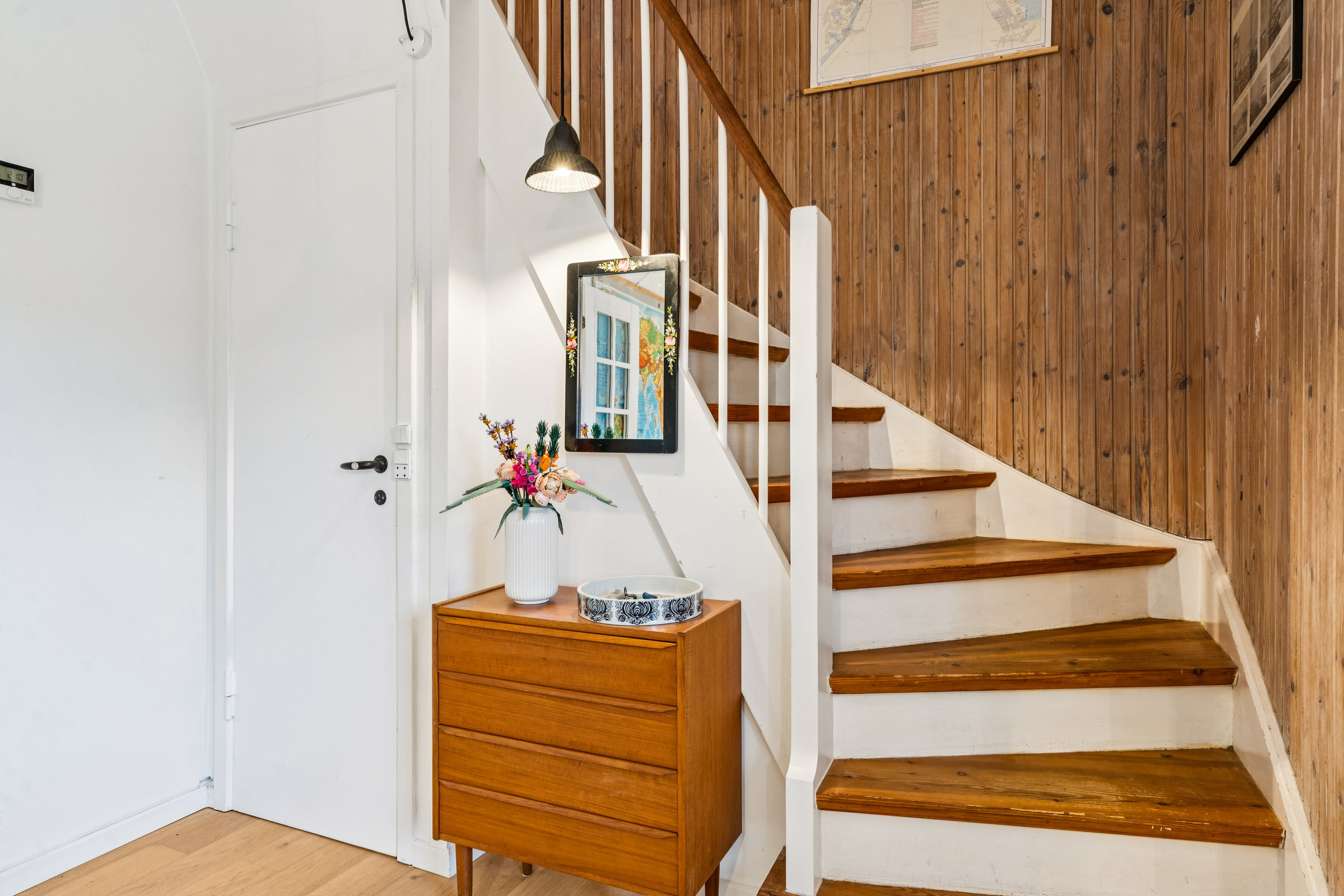 Fremhævet gang billede i fuldskærmstilstand. Billede af Muldvad 57, 2800 Kongens Lyngby