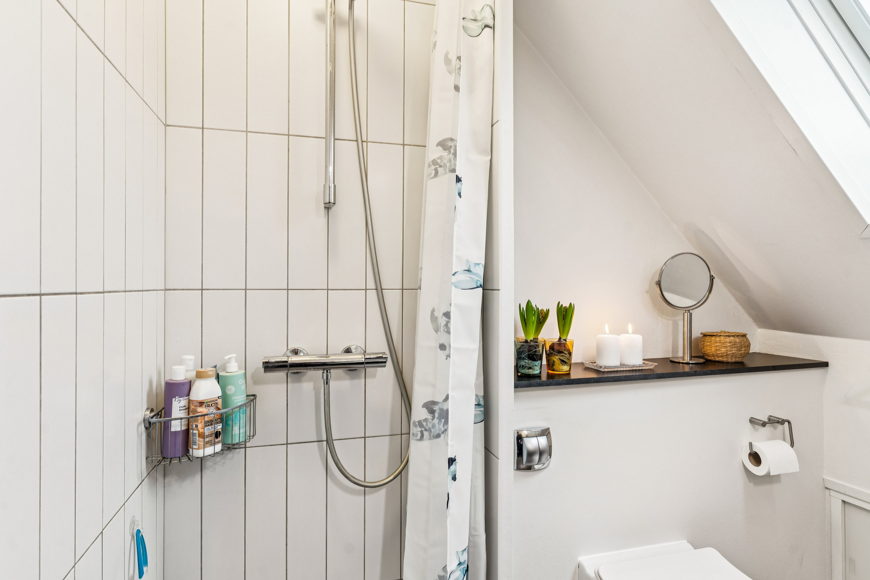 Fremhævet badeværelse billede i fuldskærmstilstand. Billede af Muldvad 57, 2800 Kongens Lyngby