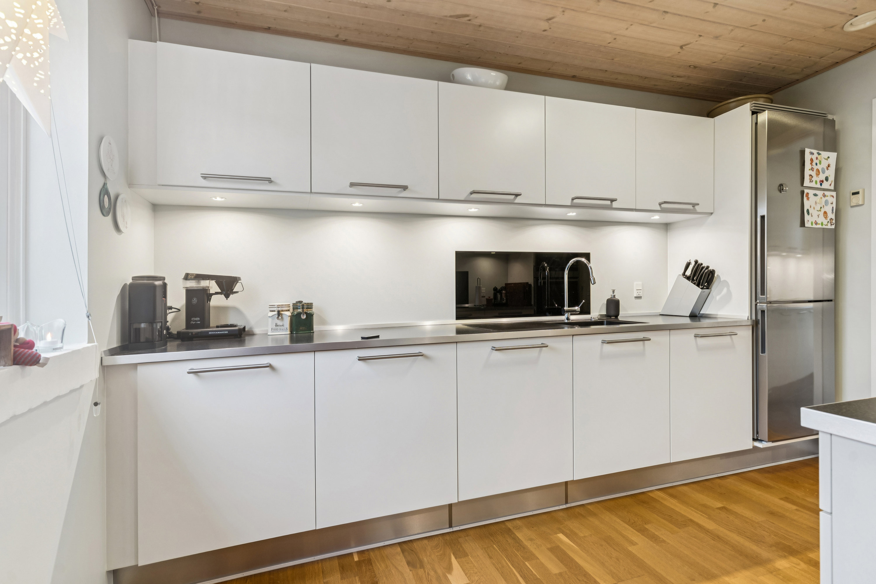 Fremhævet køkken billede i fuldskærmstilstand. Billede af Rørløkken 111A, 2730 Herlev