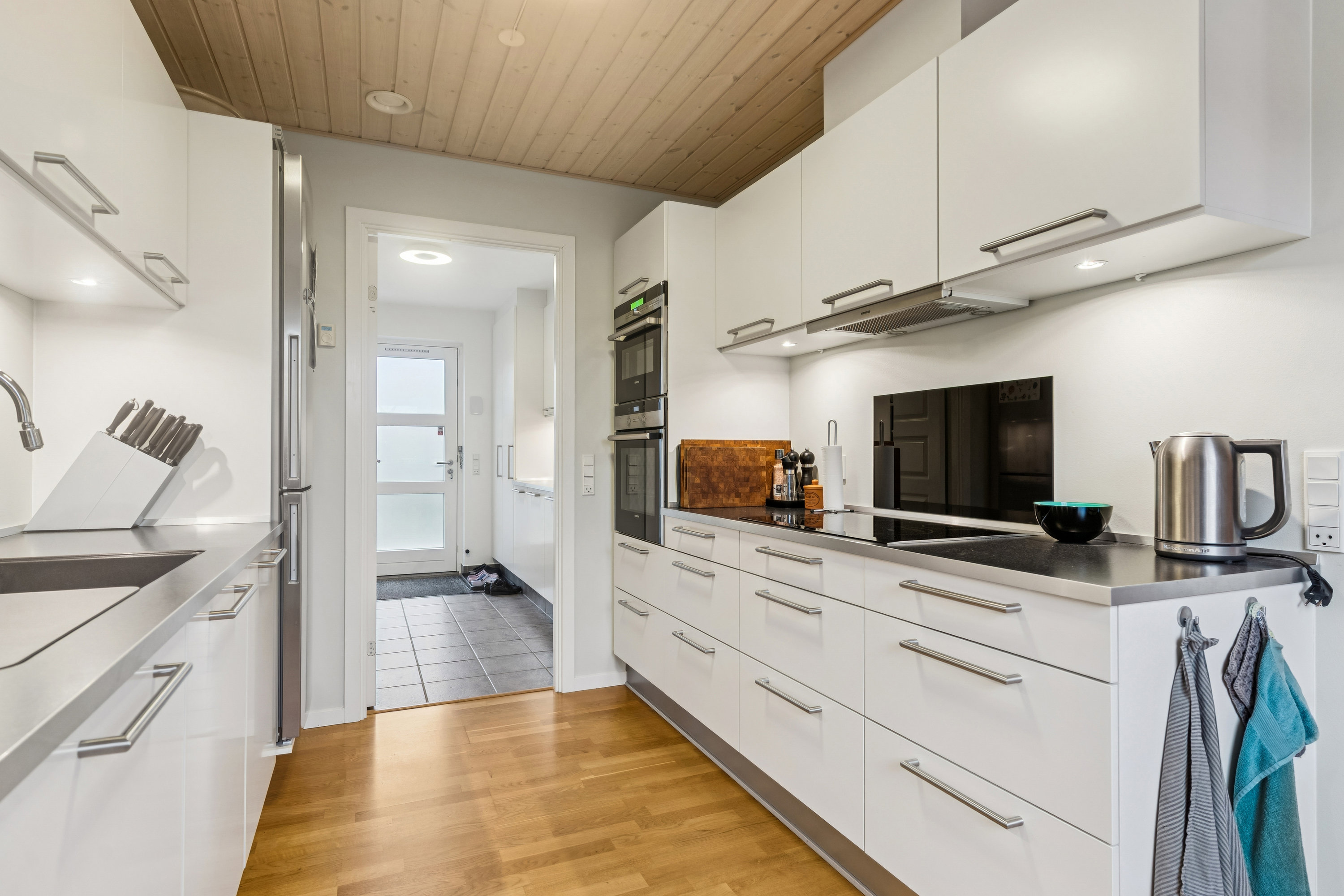 Fremhævet køkken billede i fuldskærmstilstand. Billede af Rørløkken 111A, 2730 Herlev