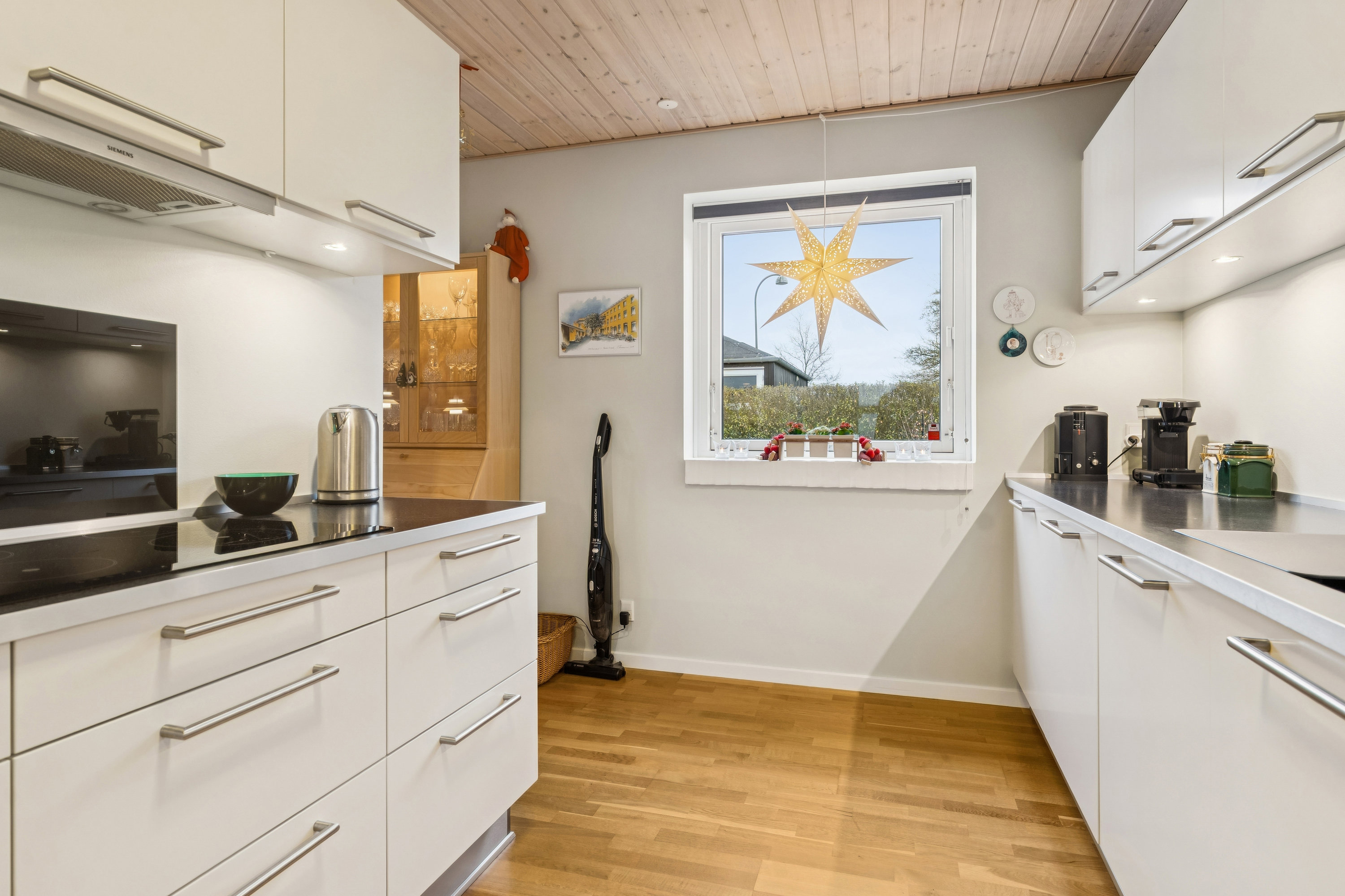 Fremhævet køkken billede i fuldskærmstilstand. Billede af Rørløkken 111A, 2730 Herlev