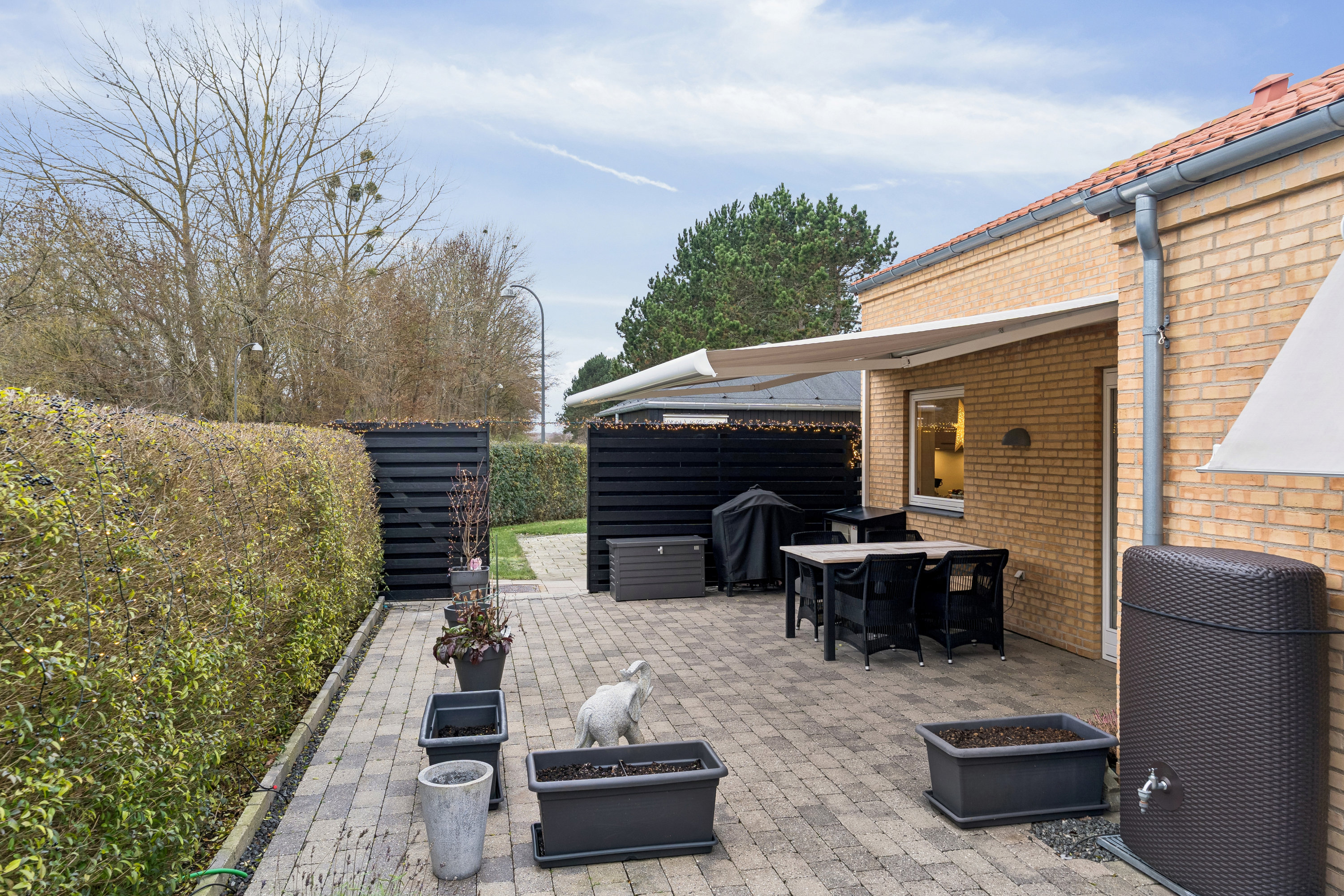 Fremhævet terrasse billede i fuldskærmstilstand. Billede af Rørløkken 111A, 2730 Herlev