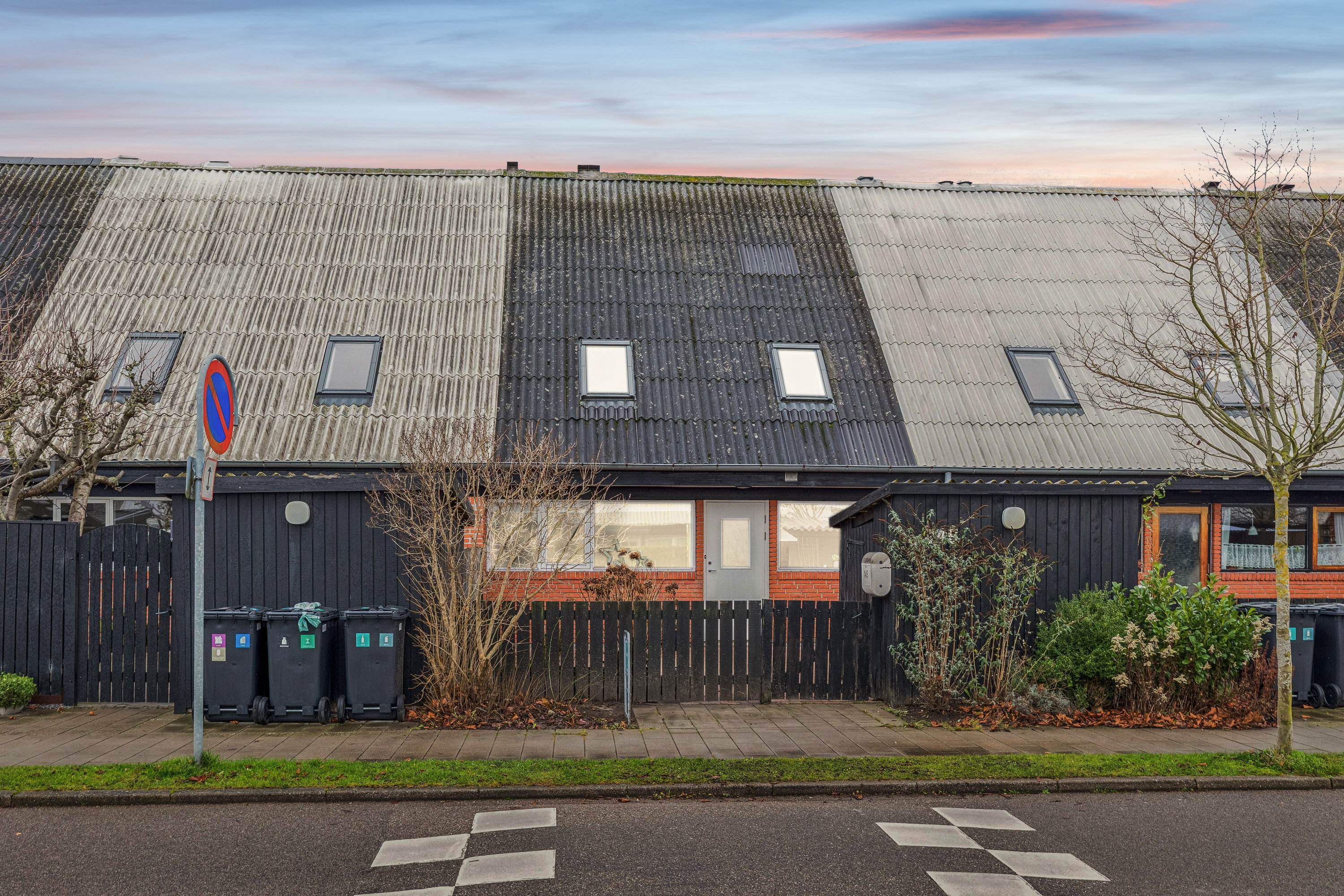 Fremhævet ejendommen billede i fuldskærmstilstand. Billede af Søndertoften 145, 2630 Taastrup