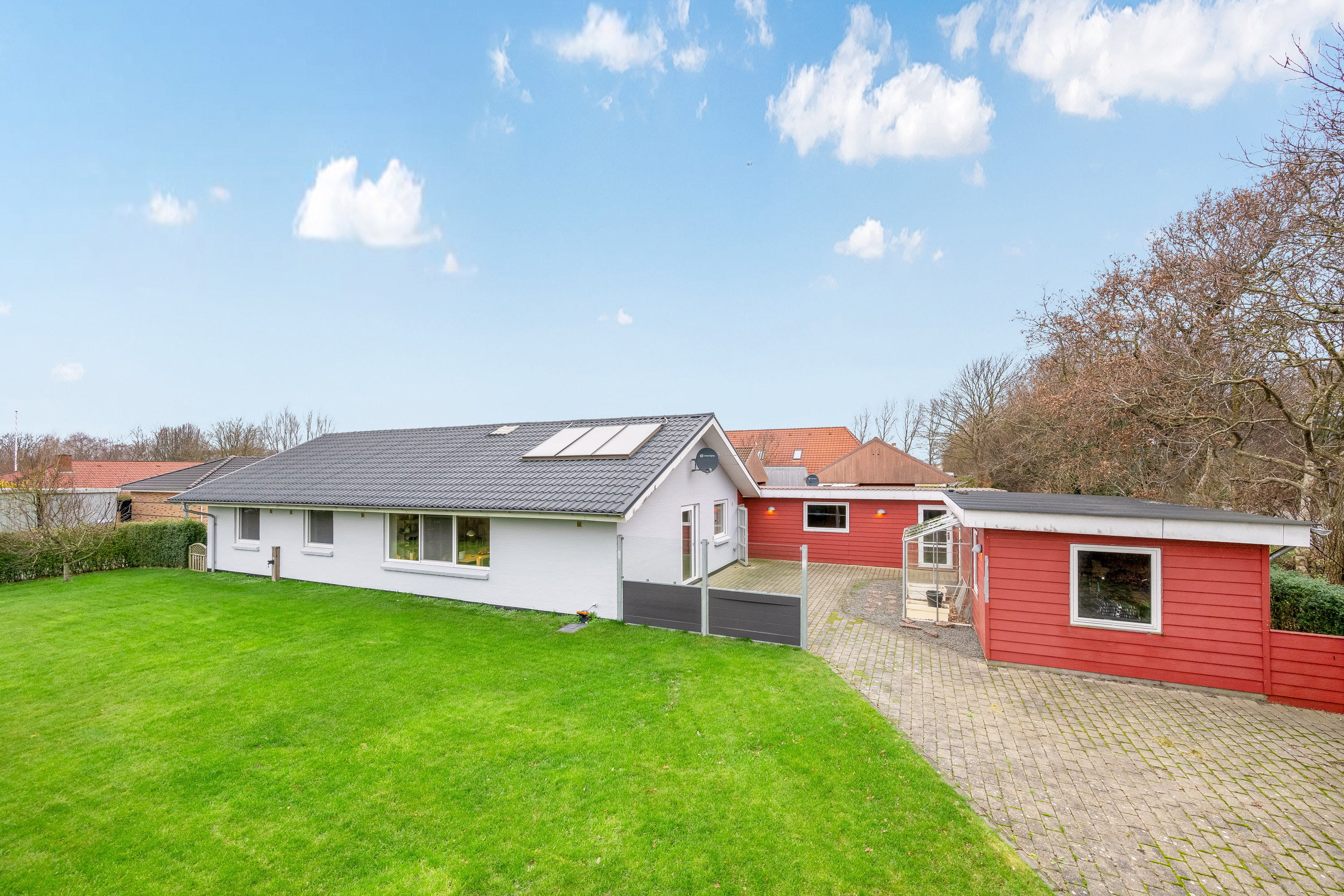 Fremhævet facade billede i fuldskærmstilstand. Billede af Nørredige 4, Nr Bork, 6893 Hemmet