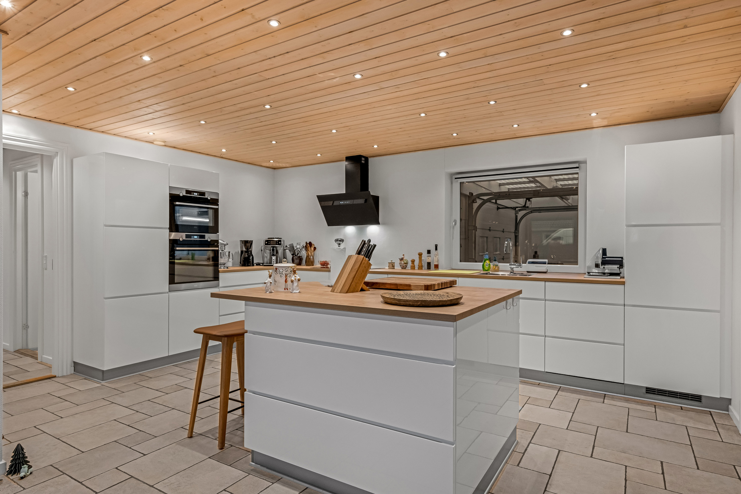 Fremhævet køkken billede i fuldskærmstilstand. Billede af Nørredige 4, Nr Bork, 6893 Hemmet