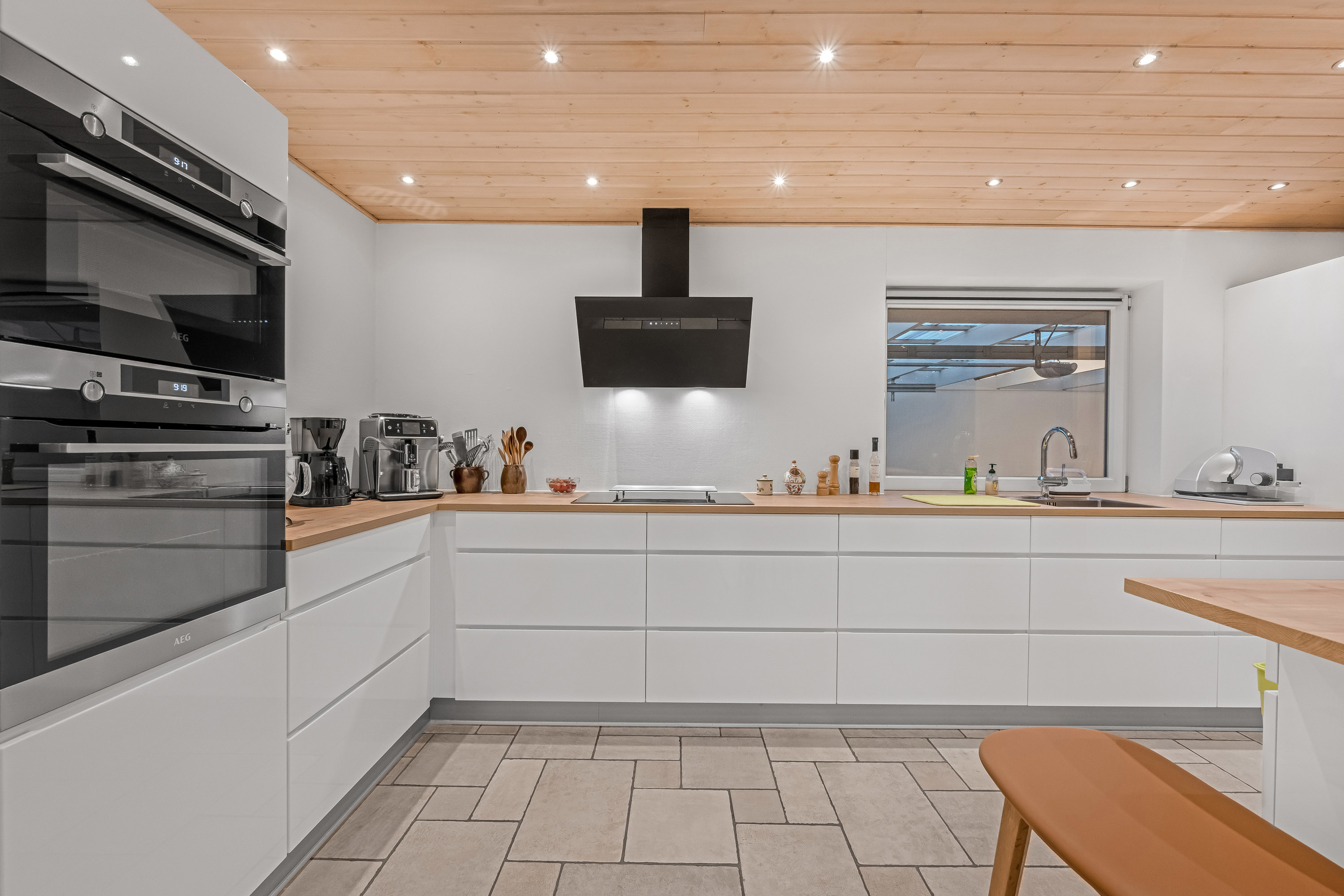 Fremhævet køkken billede i fuldskærmstilstand. Billede af Nørredige 4, Nr Bork, 6893 Hemmet