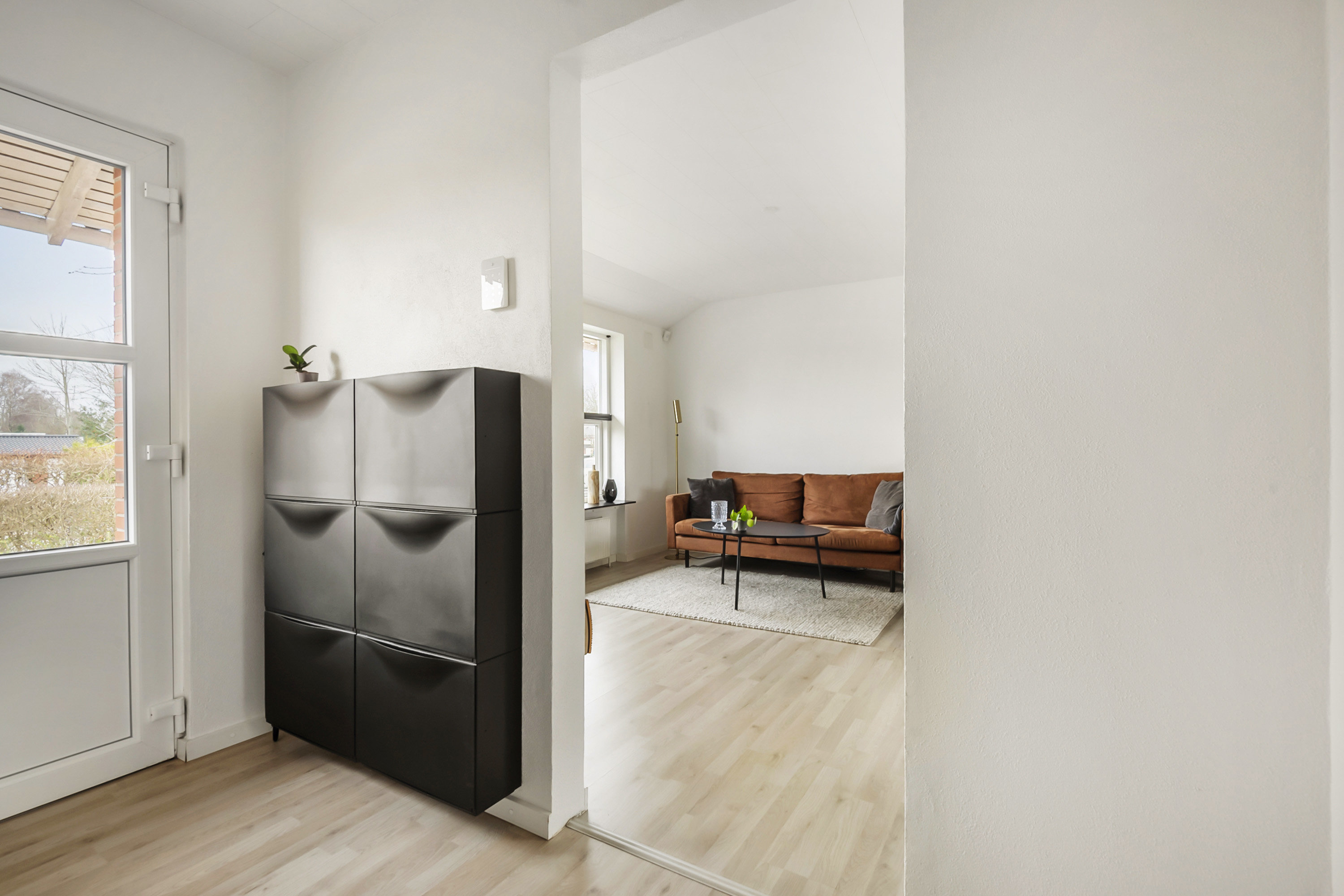 Fremhævet entré billede i fuldskærmstilstand. Billede af Villavej 31, Varde, 6800 Varde