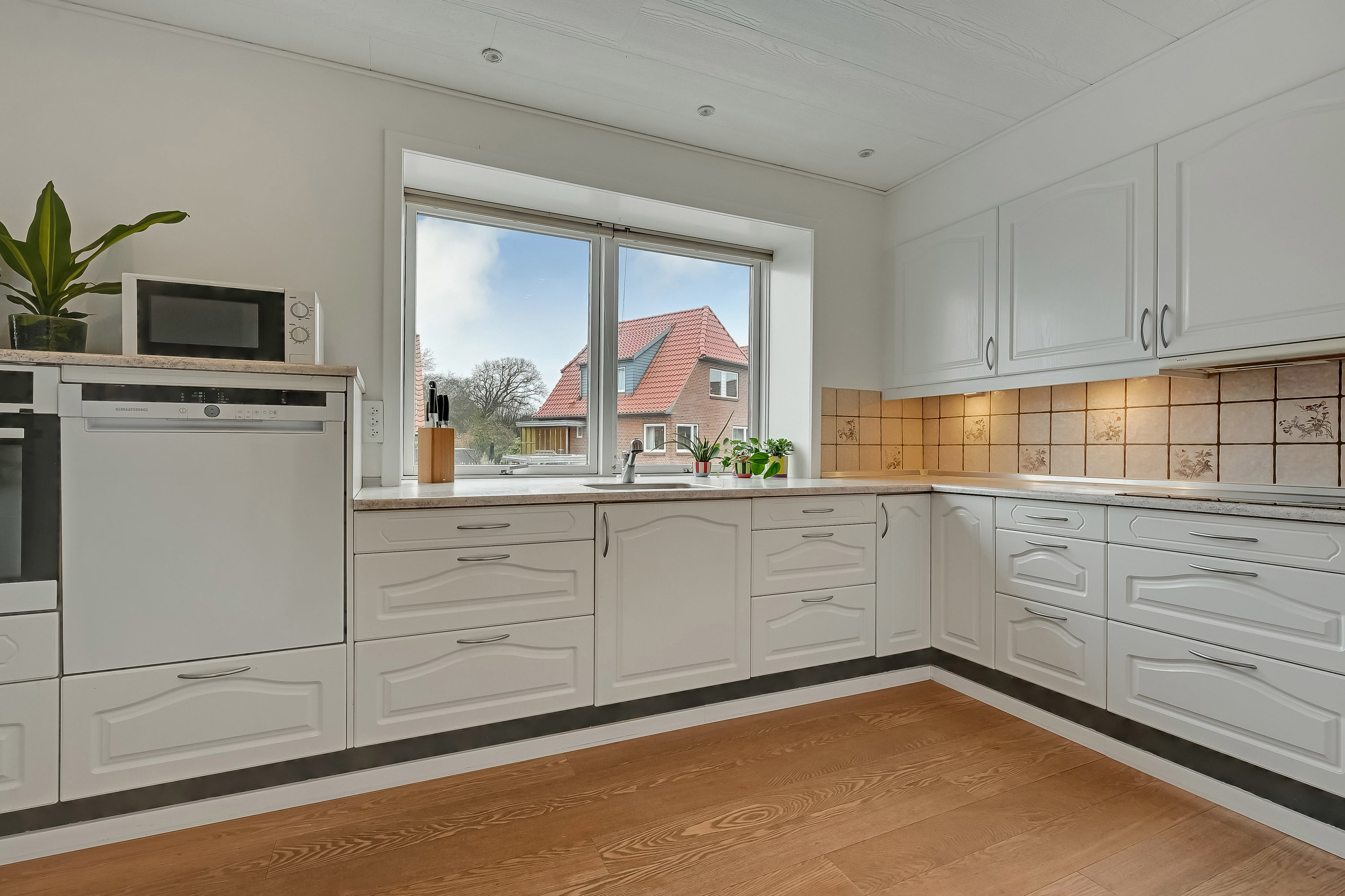 Fremhævet køkken billede i fuldskærmstilstand. Billede af Baggesens Alle 37, 6700 Esbjerg