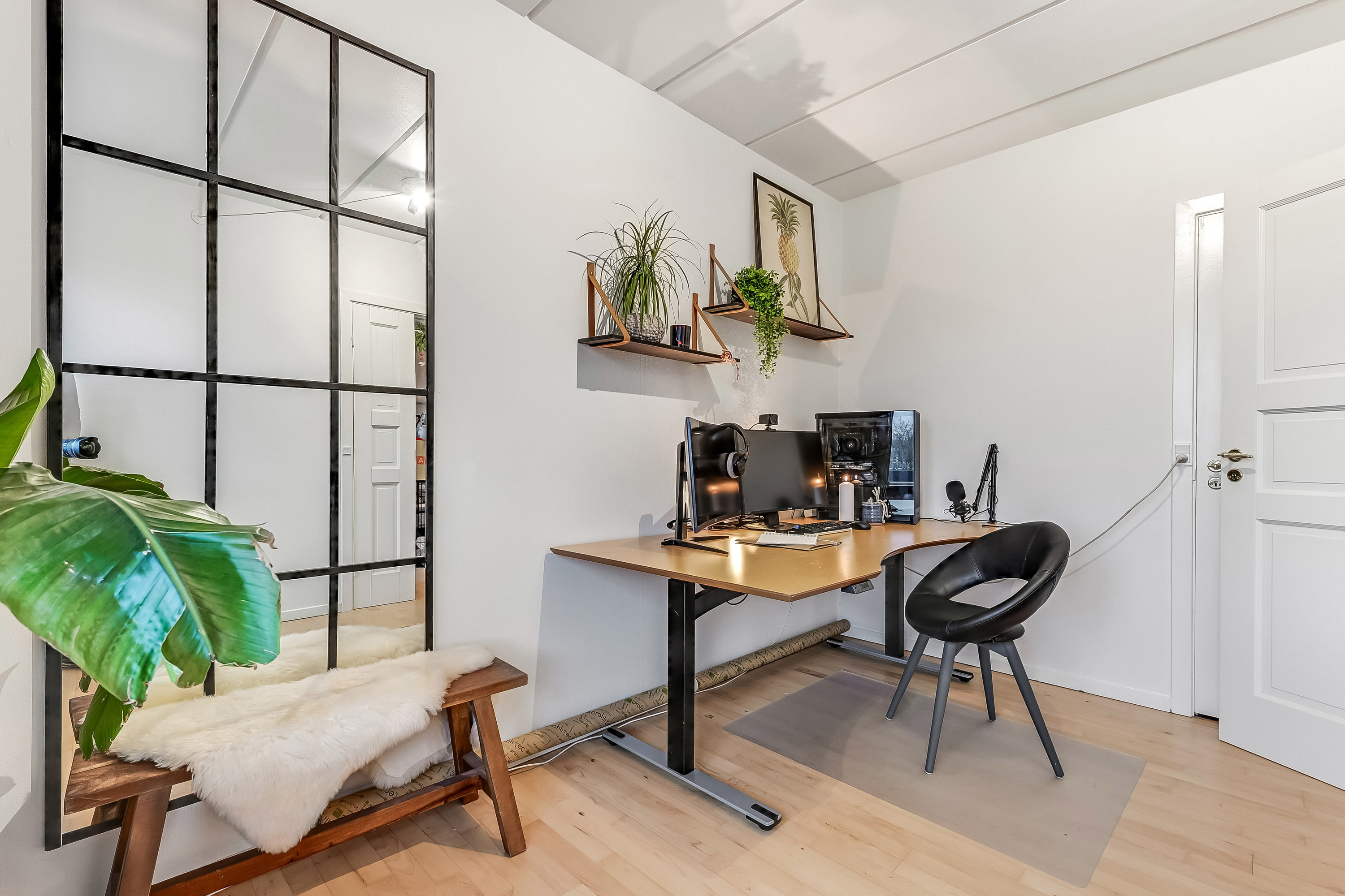 Fremhævet værelse billede i fuldskærmstilstand. Billede af Skoleparken 15, 1. th., 6705 Esbjerg Ø